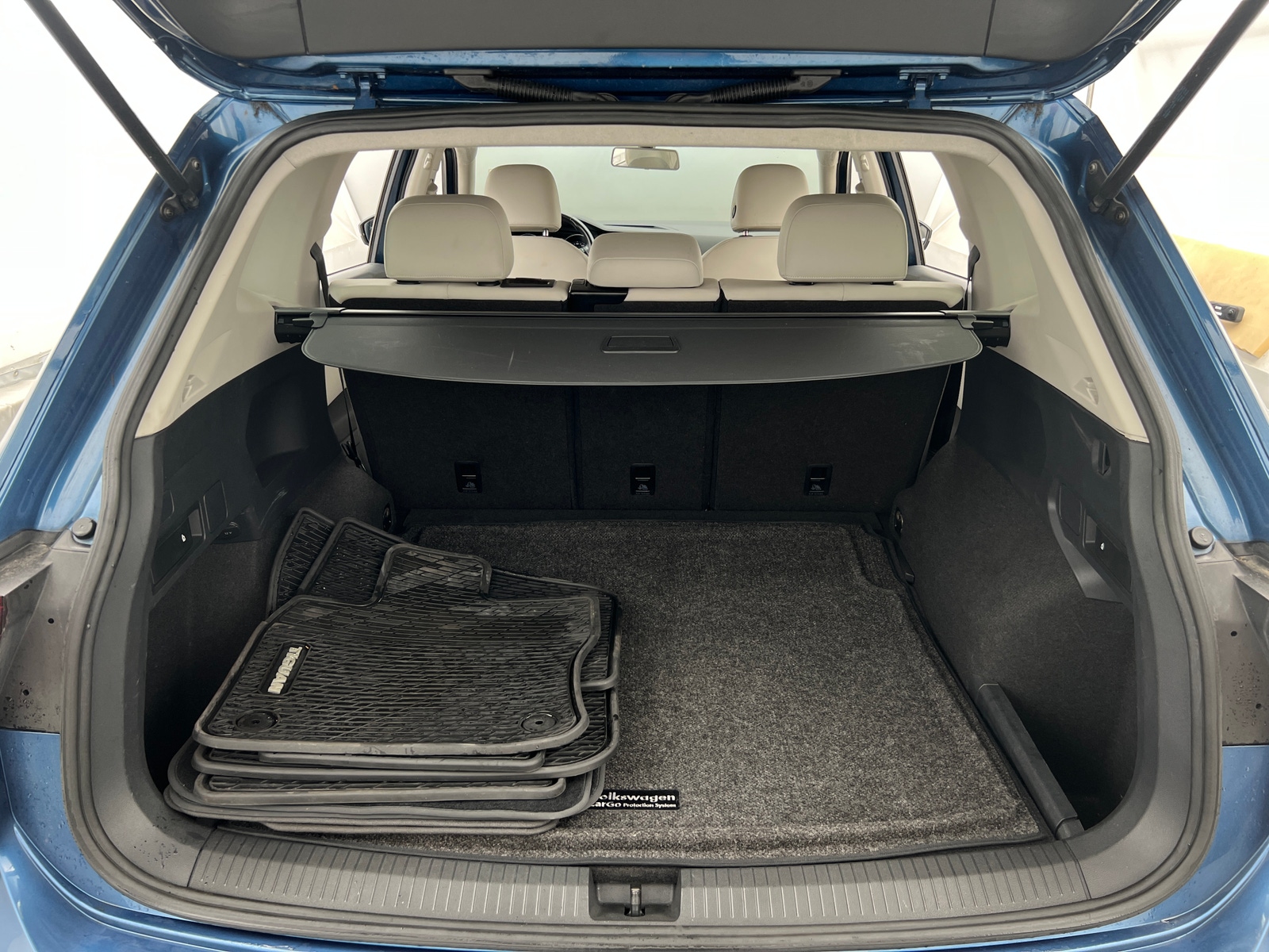 Thumbnail: 2018 Volkswagen Tiguan - 6