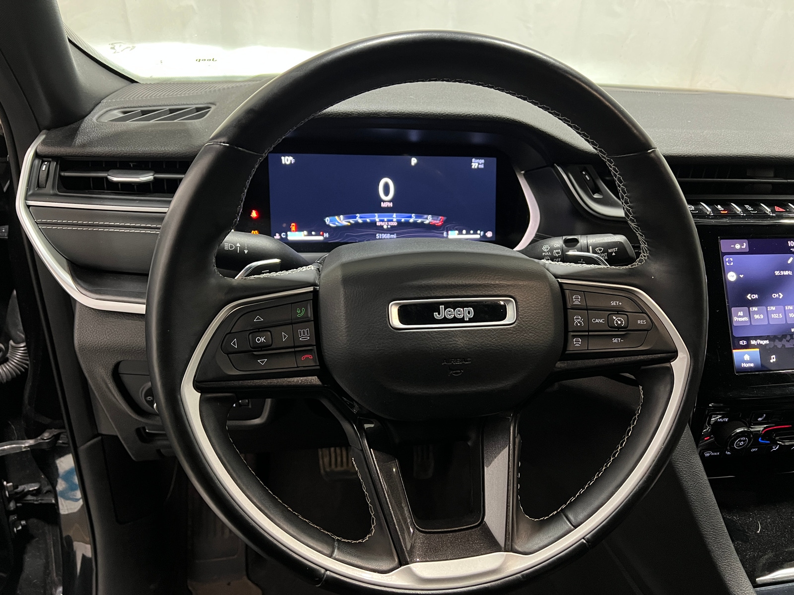 Thumbnail: 2021 Jeep Grand Cherokee L - 4