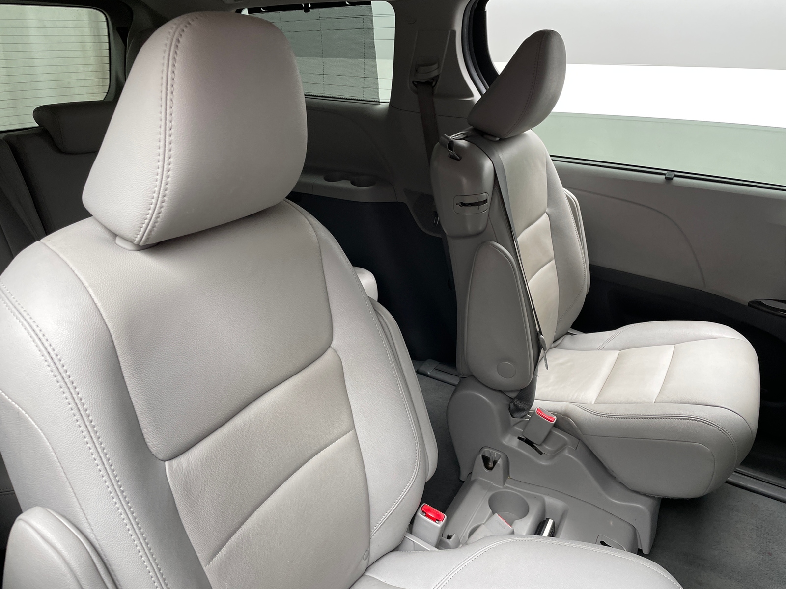 Thumbnail: 2020 Toyota Sienna - 5