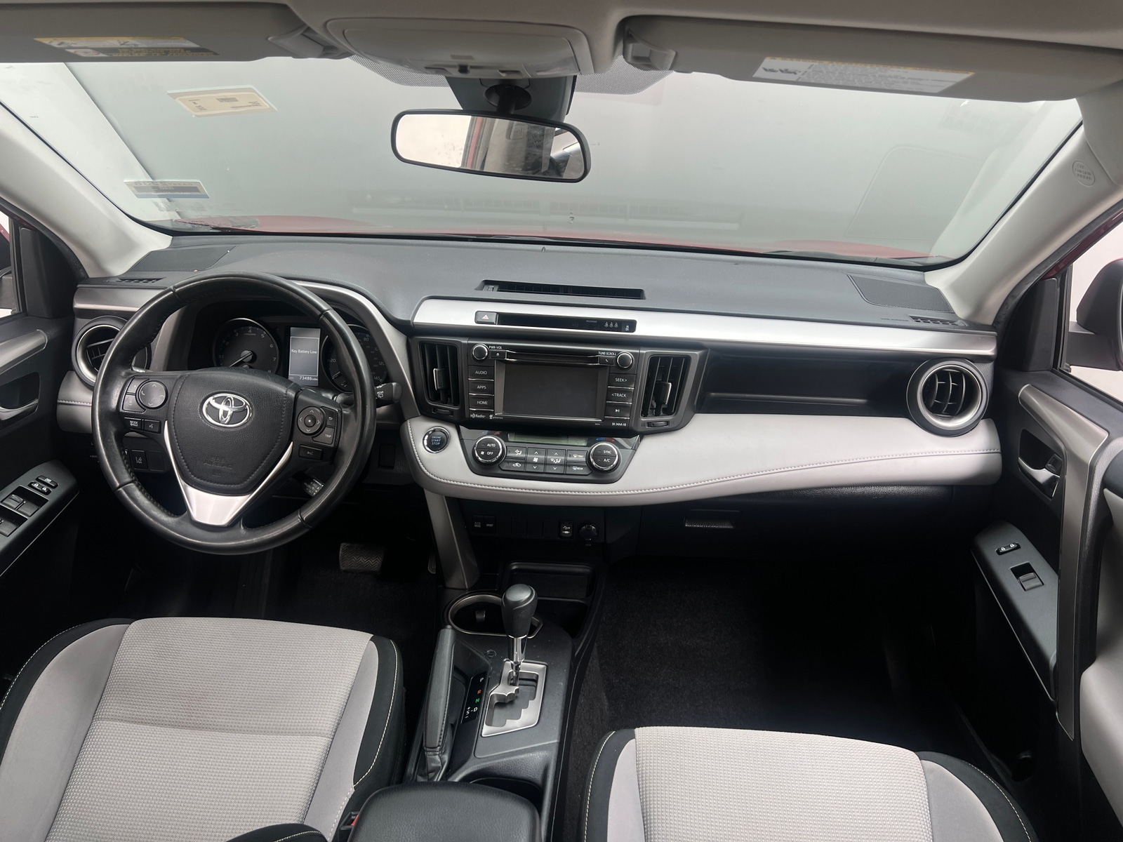 Thumbnail: 2018 Toyota RAV4 - 3