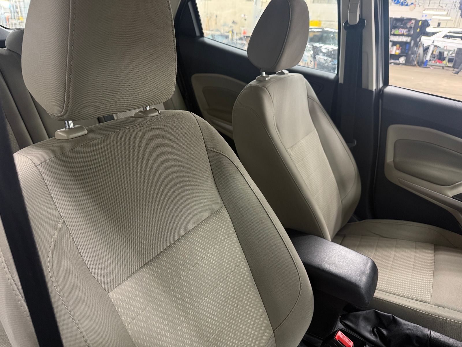 Thumbnail: 2022 Ford EcoSport - 2