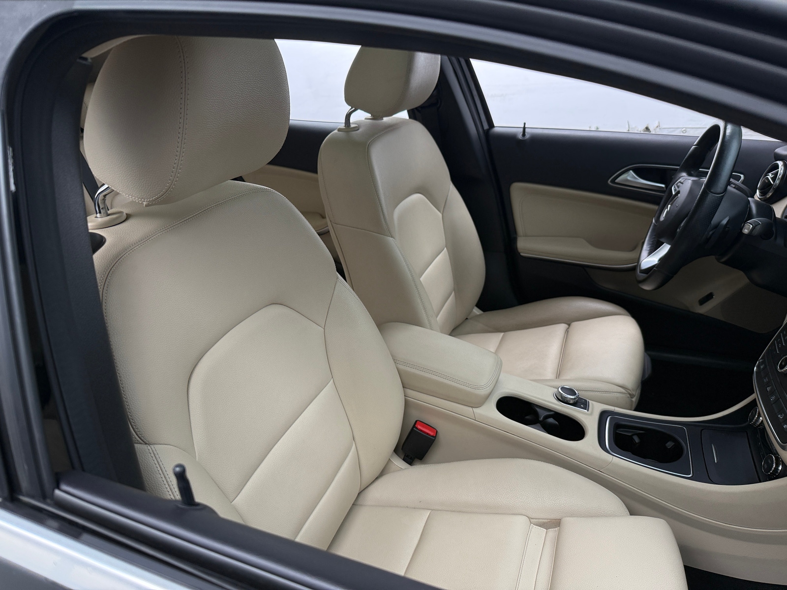 Thumbnail: 2017 Mercedes-Benz GLA - 2