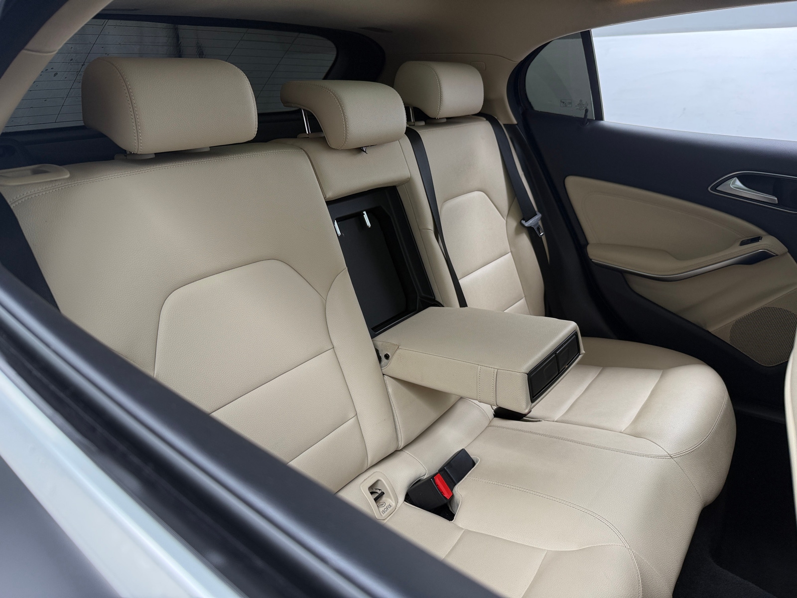 Thumbnail: 2017 Mercedes-Benz GLA - 6