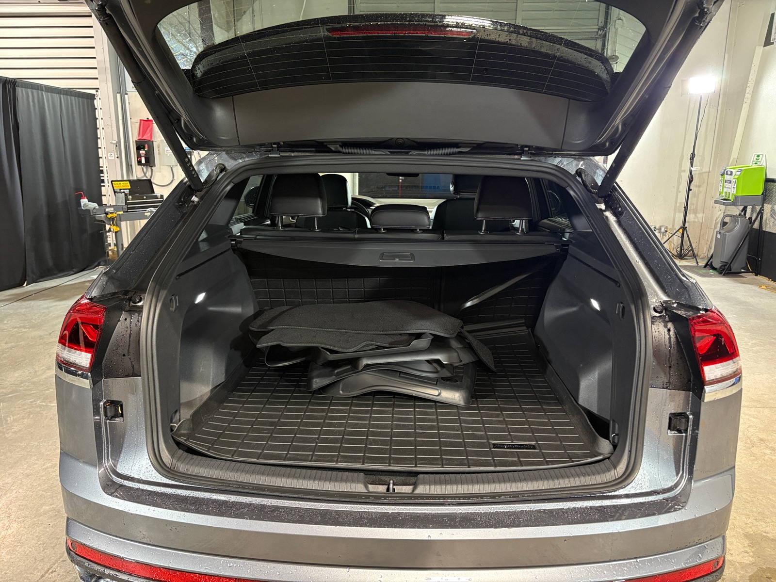 Thumbnail: 2024 Volkswagen Atlas - 6