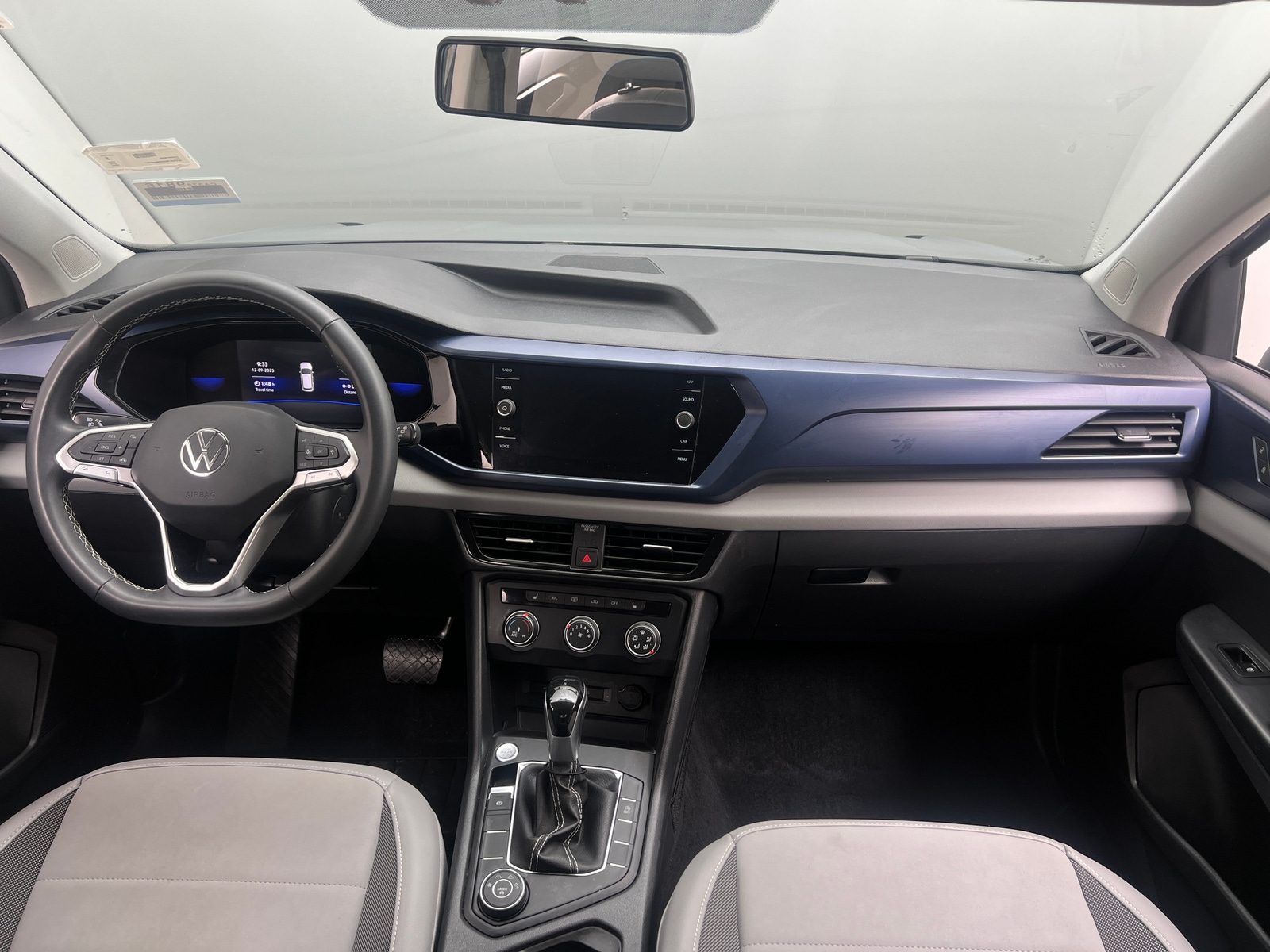 Thumbnail: 2022 Volkswagen Taos - 3