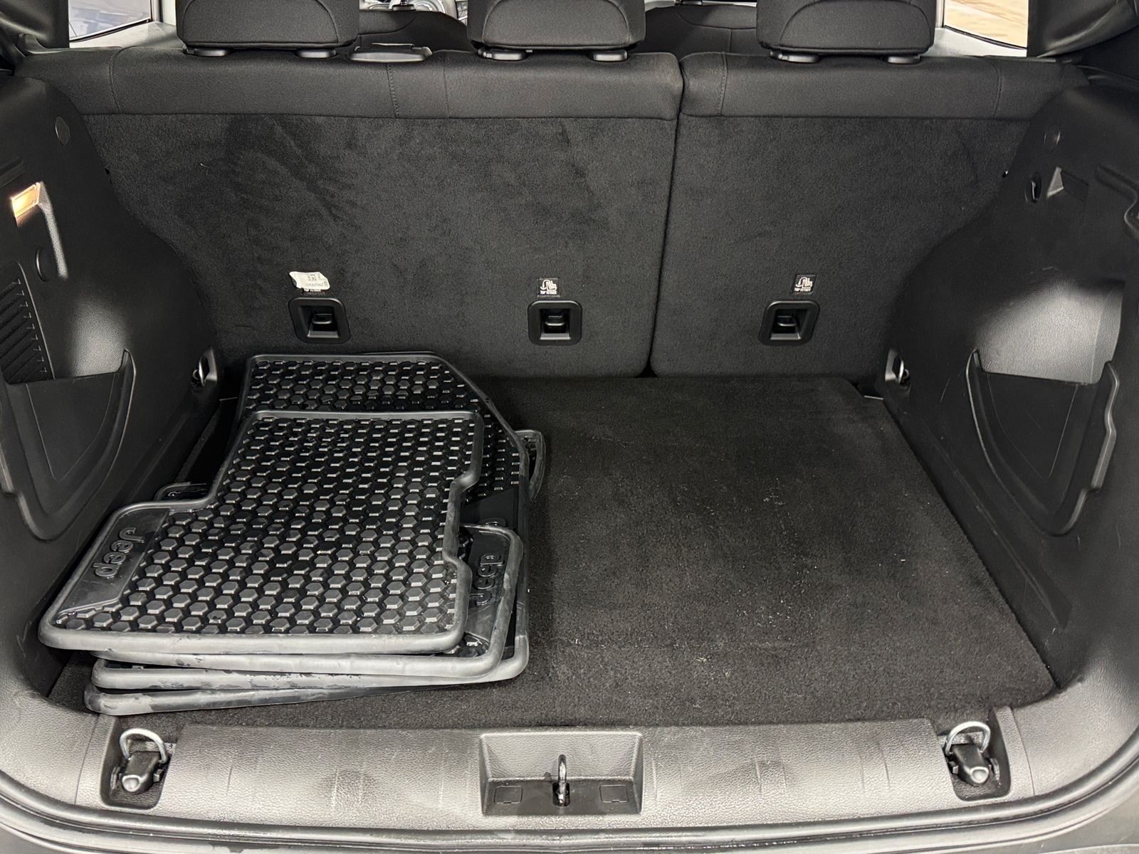 Thumbnail: 2022 Jeep Renegade - 7