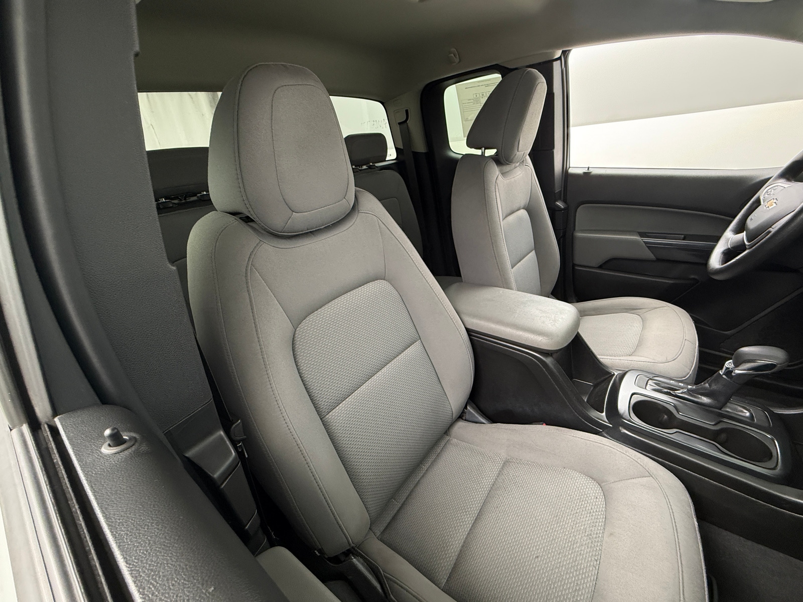 Thumbnail: 2022 Chevrolet Colorado - 2