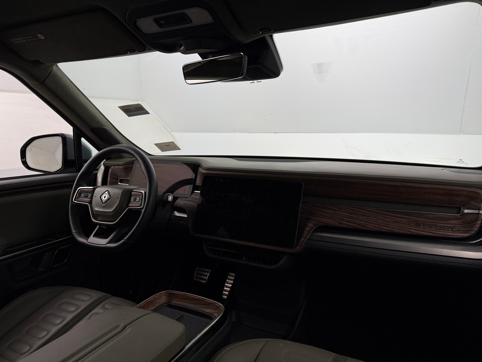 Thumbnail: 2022 Rivian R1T - 2