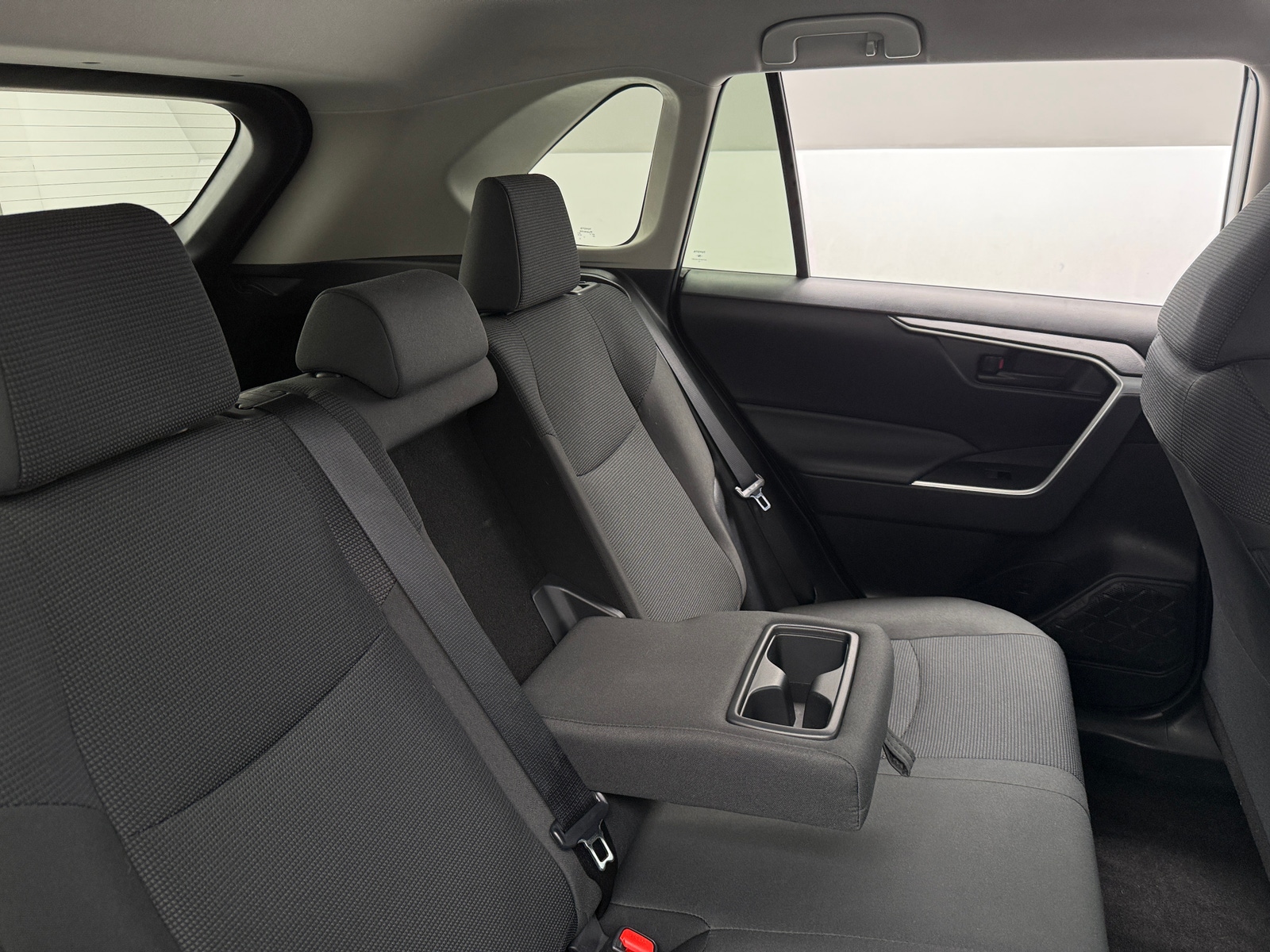 Thumbnail: 2019 Toyota RAV4 - 6