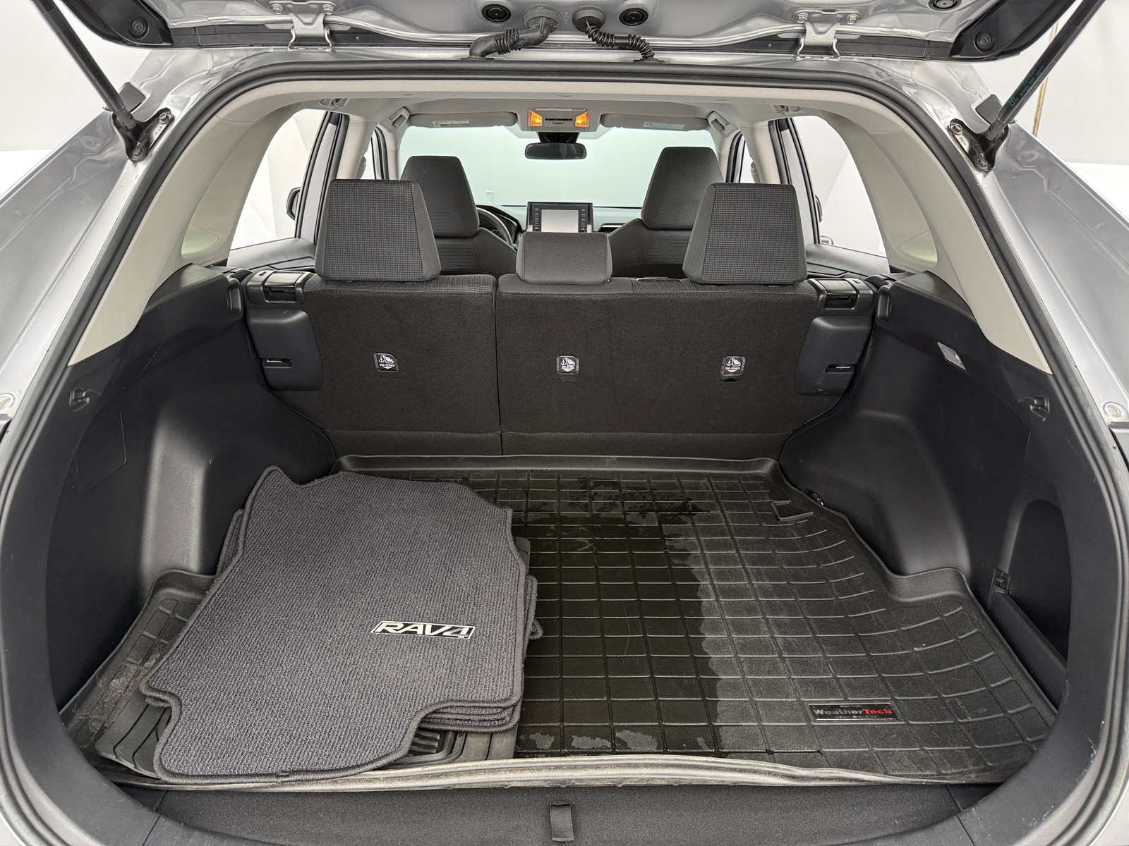 Thumbnail: 2019 Toyota RAV4 - 7