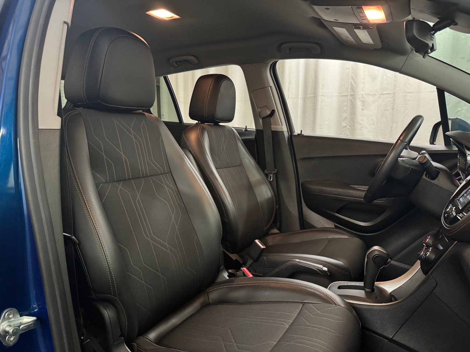 Thumbnail: 2019 Chevrolet Trax - 2