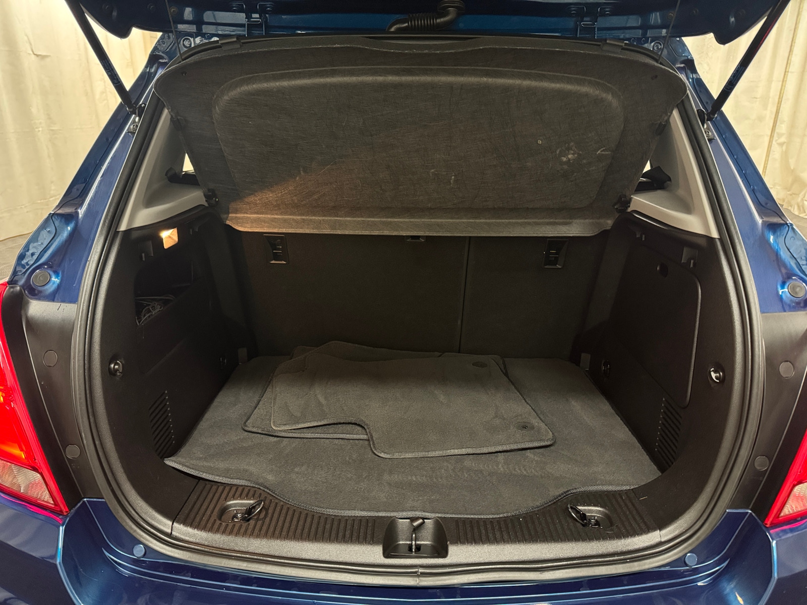 Thumbnail: 2019 Chevrolet Trax - 7