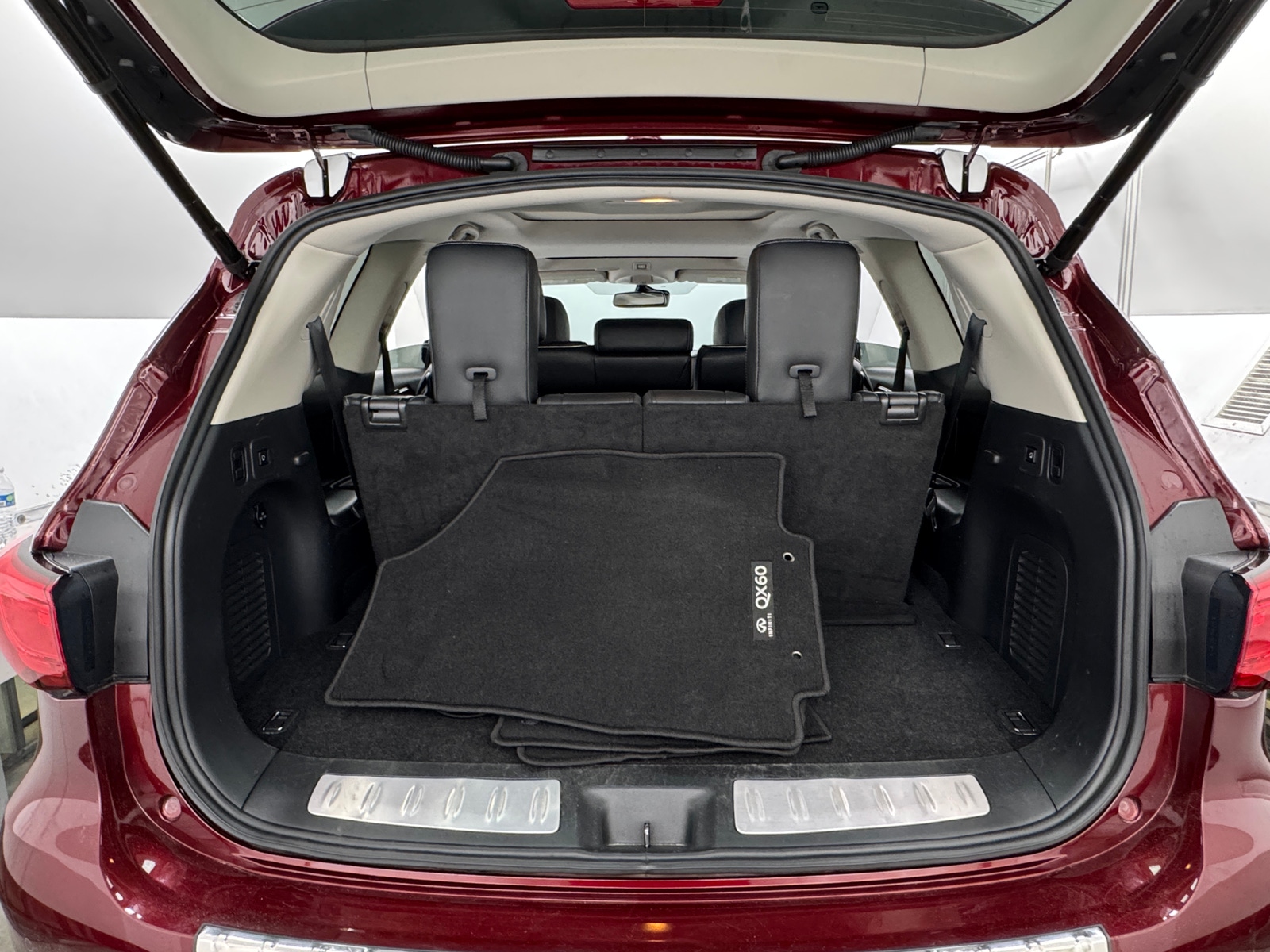 Thumbnail: 2020 INFINITI QX60 - 6