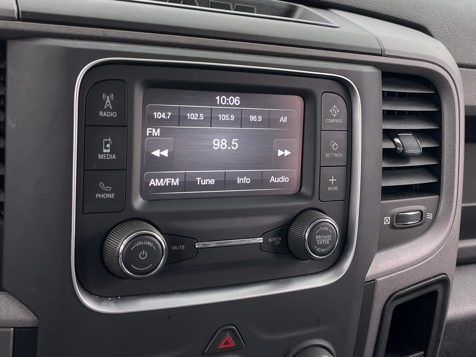 Thumbnail: 2023 RAM 1500 Classic - 3