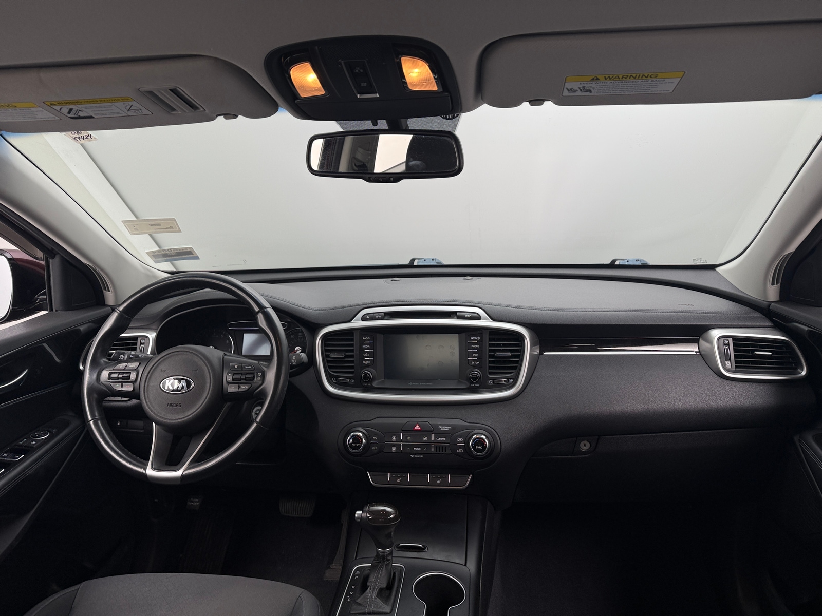 Thumbnail: 2017 Kia Sorento - 3