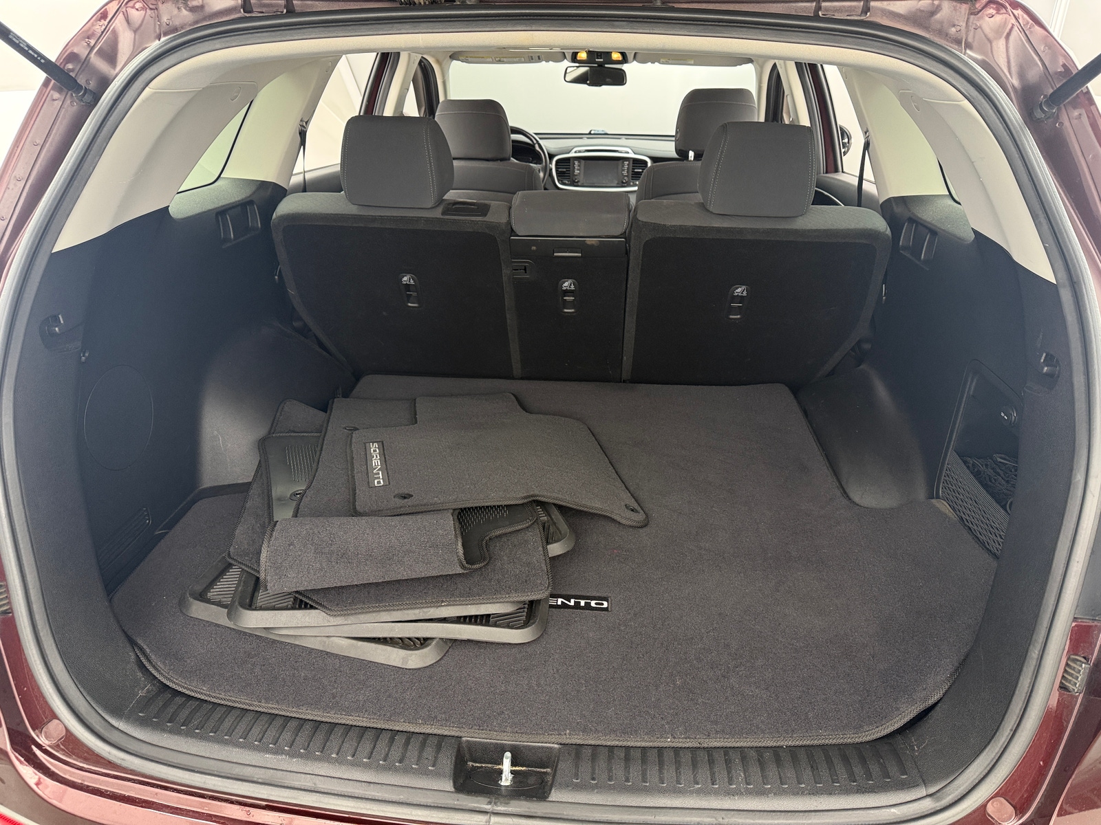 Thumbnail: 2017 Kia Sorento - 7