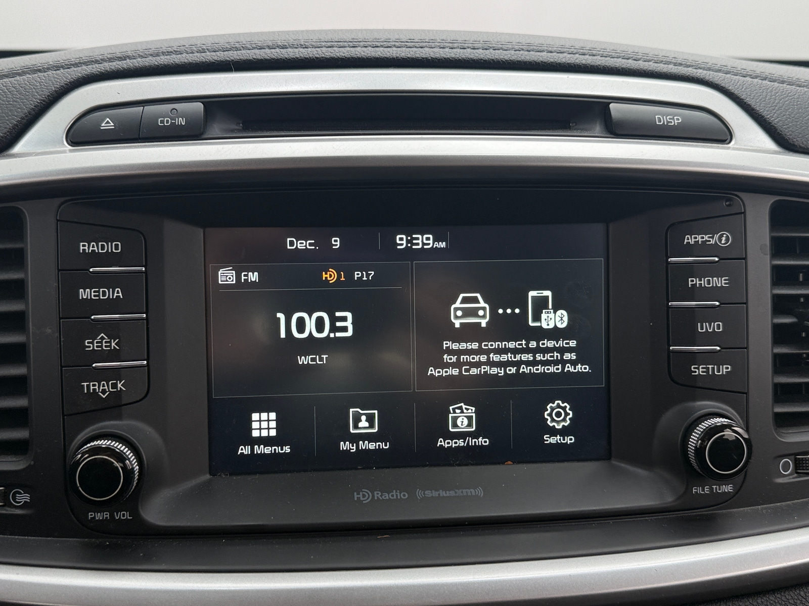 Thumbnail: 2017 Kia Sorento - 4