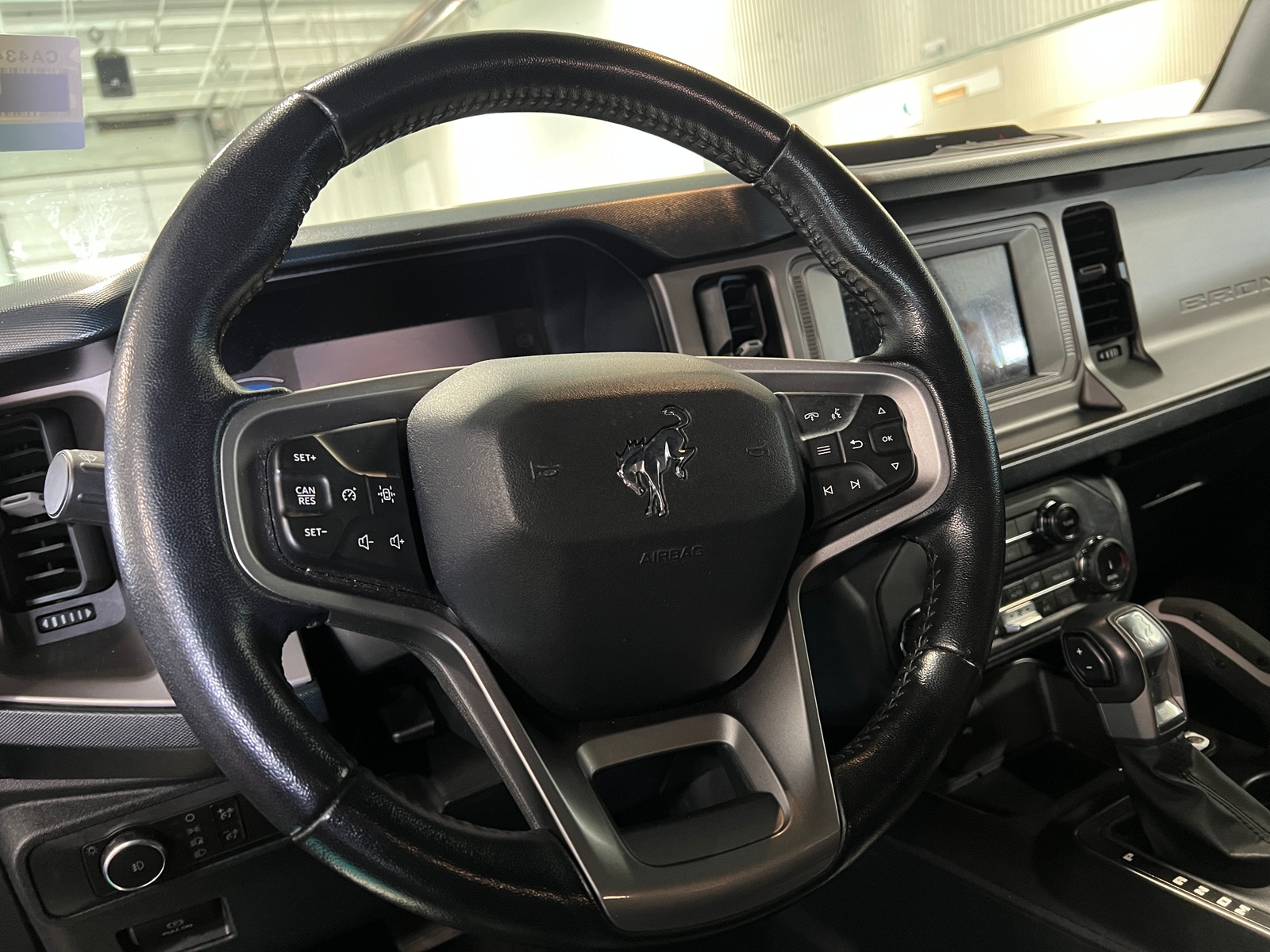 Thumbnail: 2022 Ford Bronco - 5