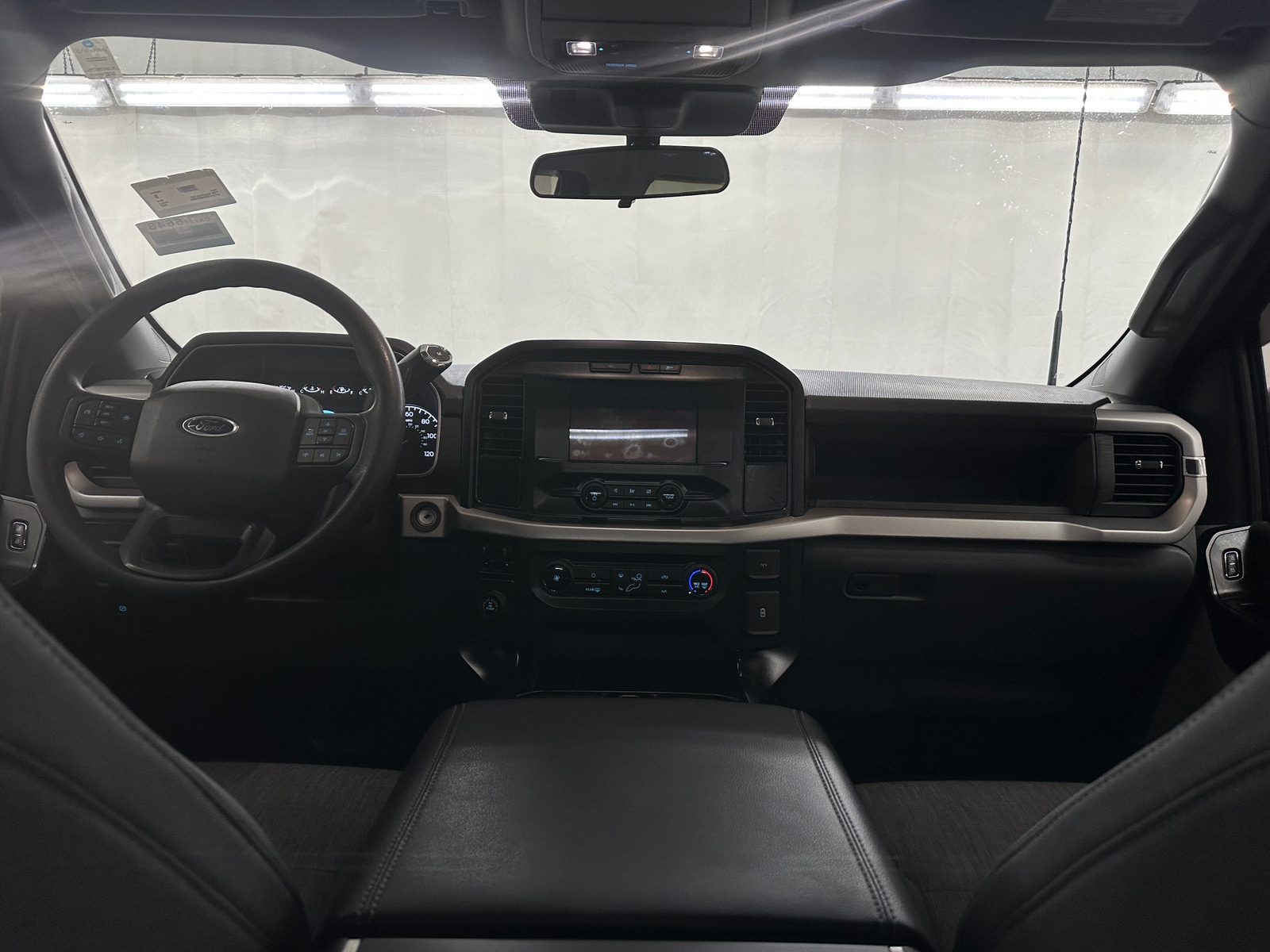 Thumbnail: 2022 Ford Econoline - 3