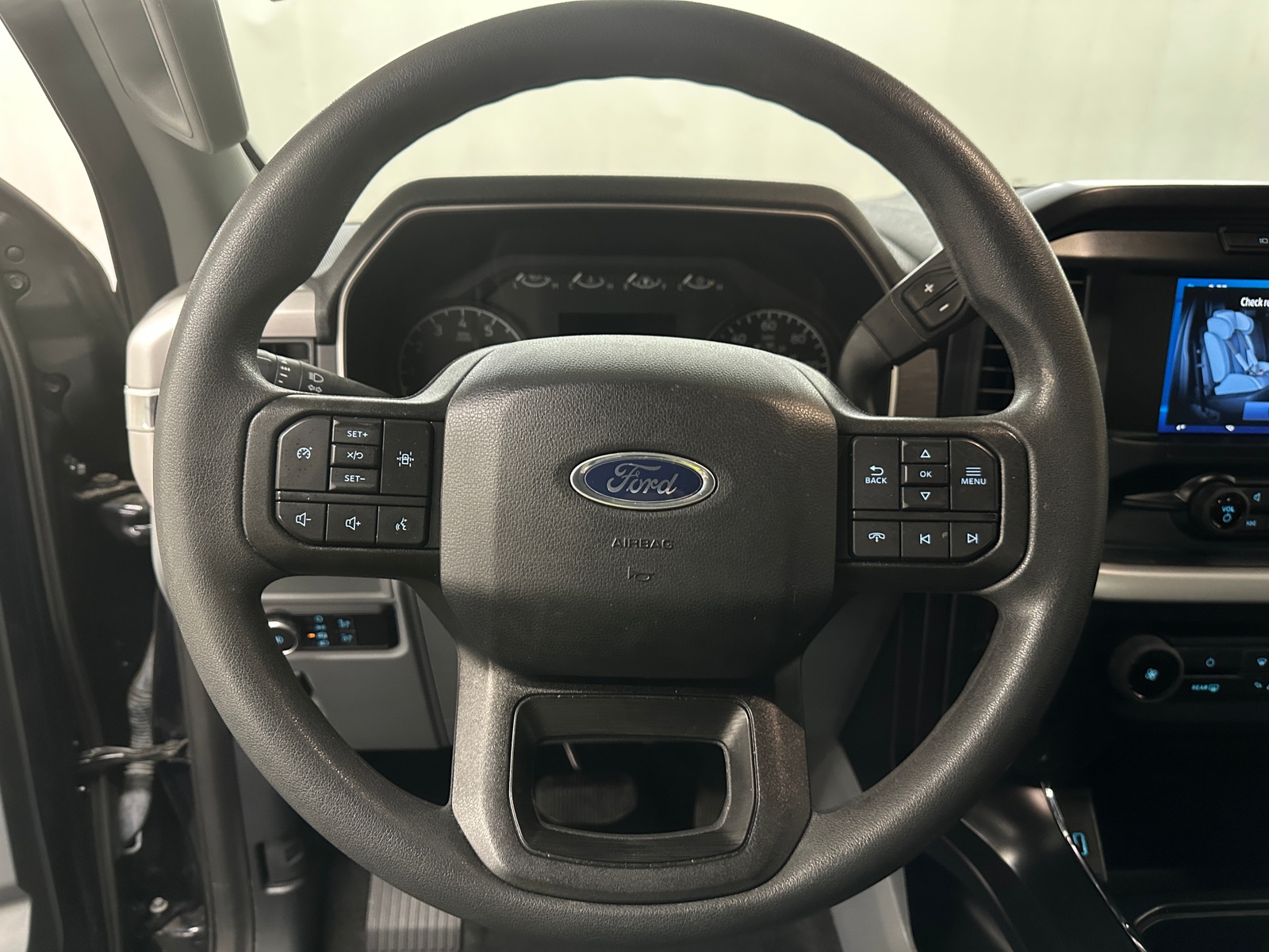 Thumbnail: 2022 Ford Econoline - 5