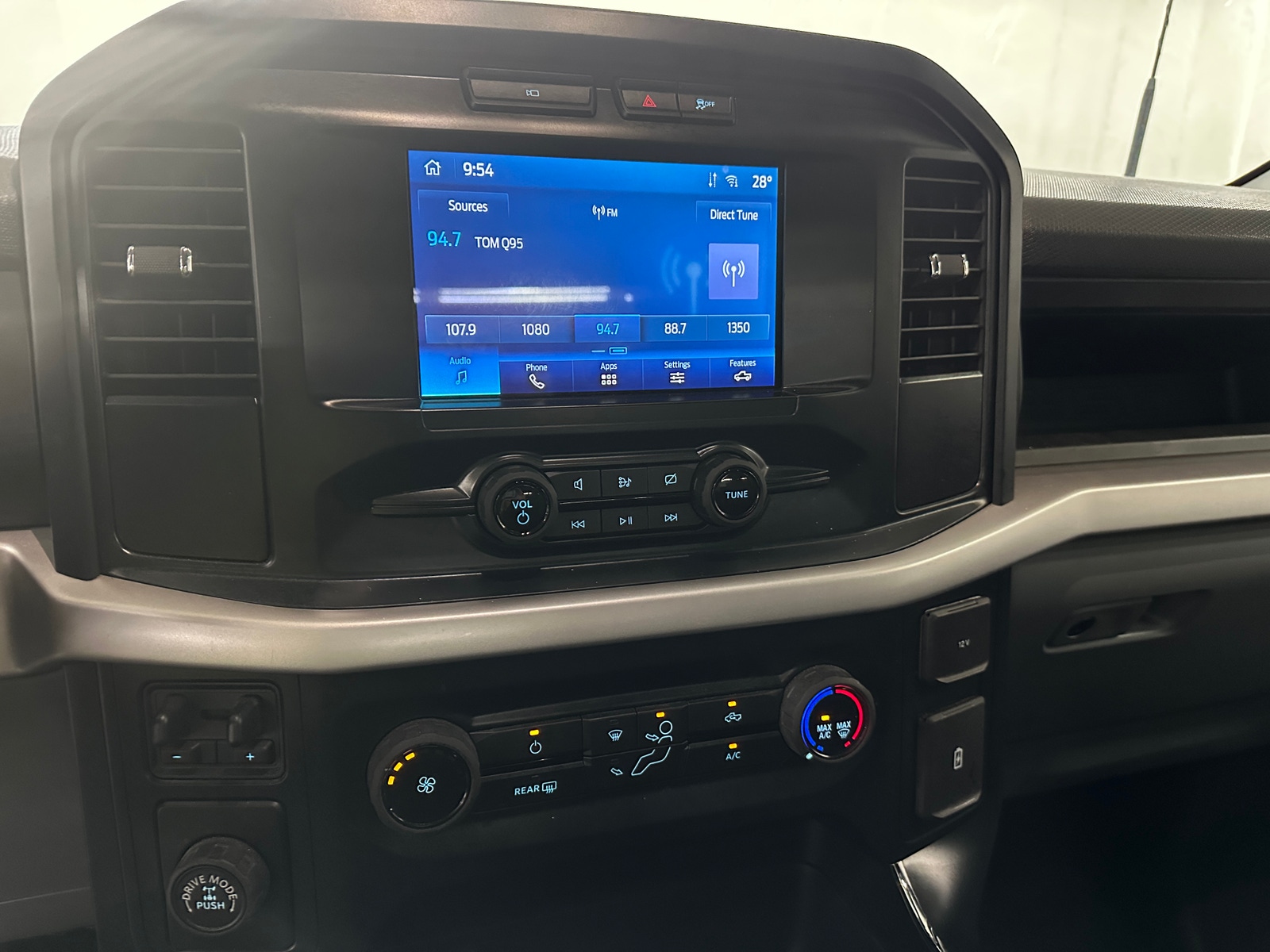 Thumbnail: 2022 Ford Econoline - 4