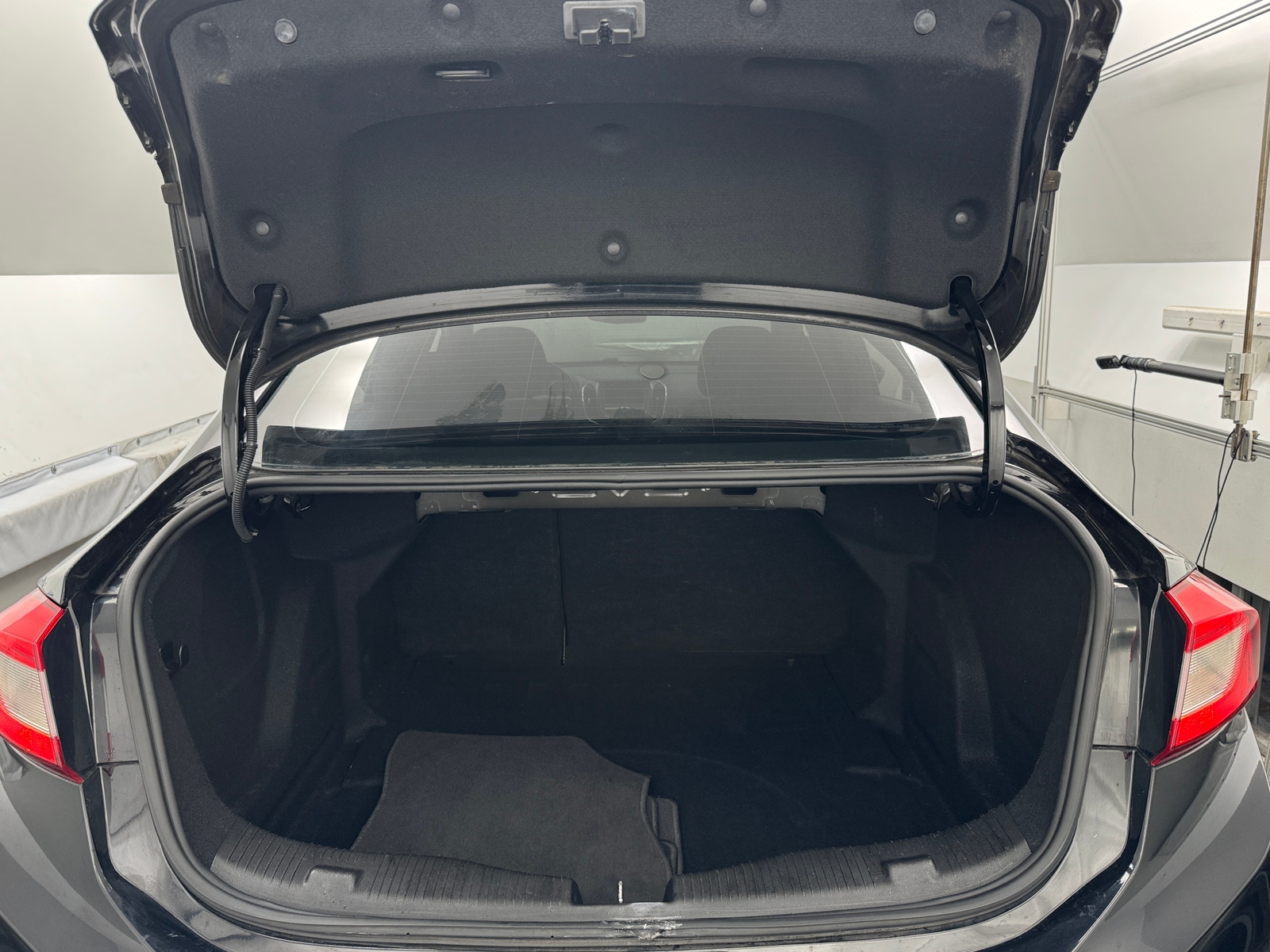 Thumbnail: 2018 Chevrolet Cruze - 7