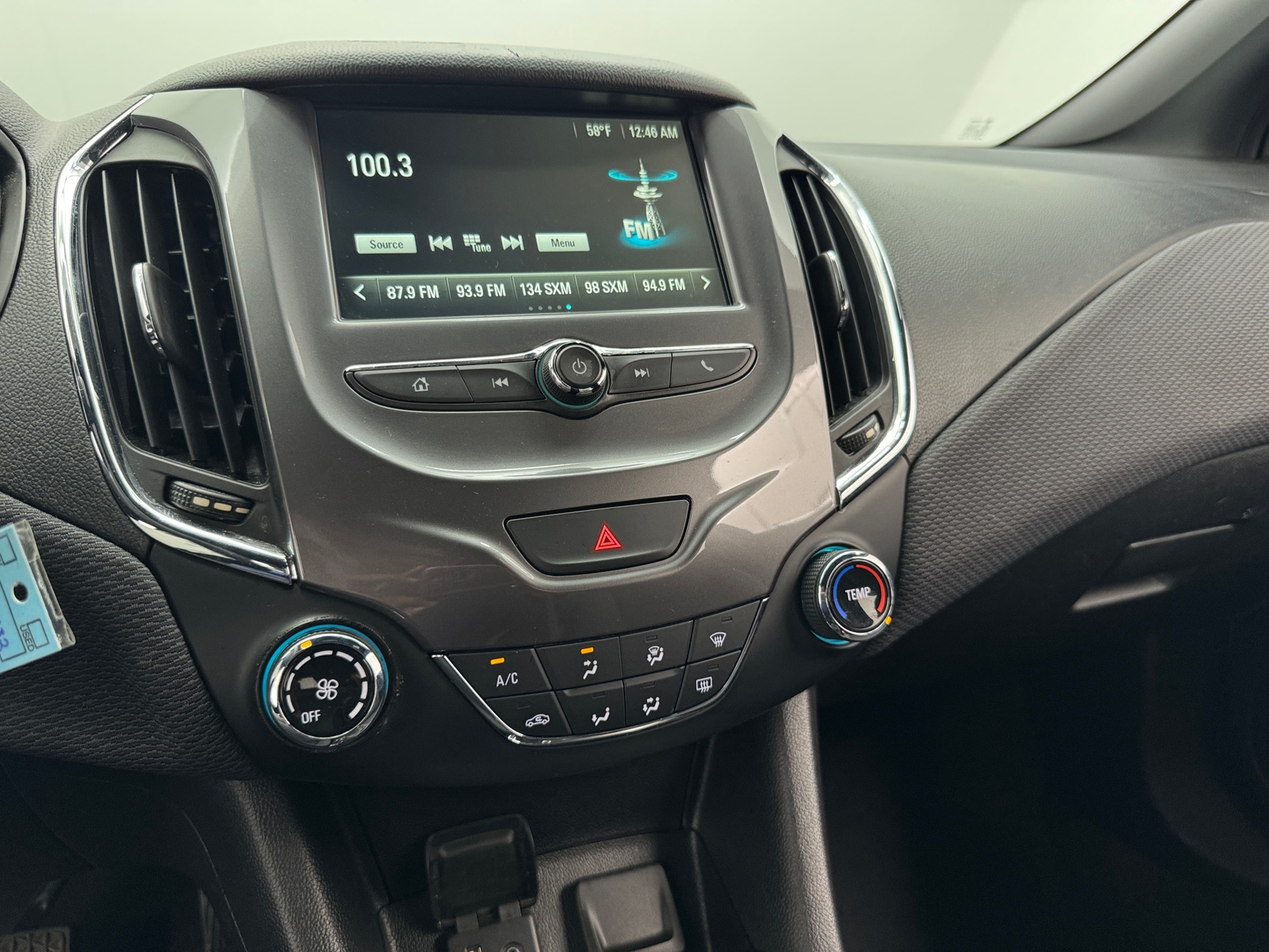 Thumbnail: 2018 Chevrolet Cruze - 4