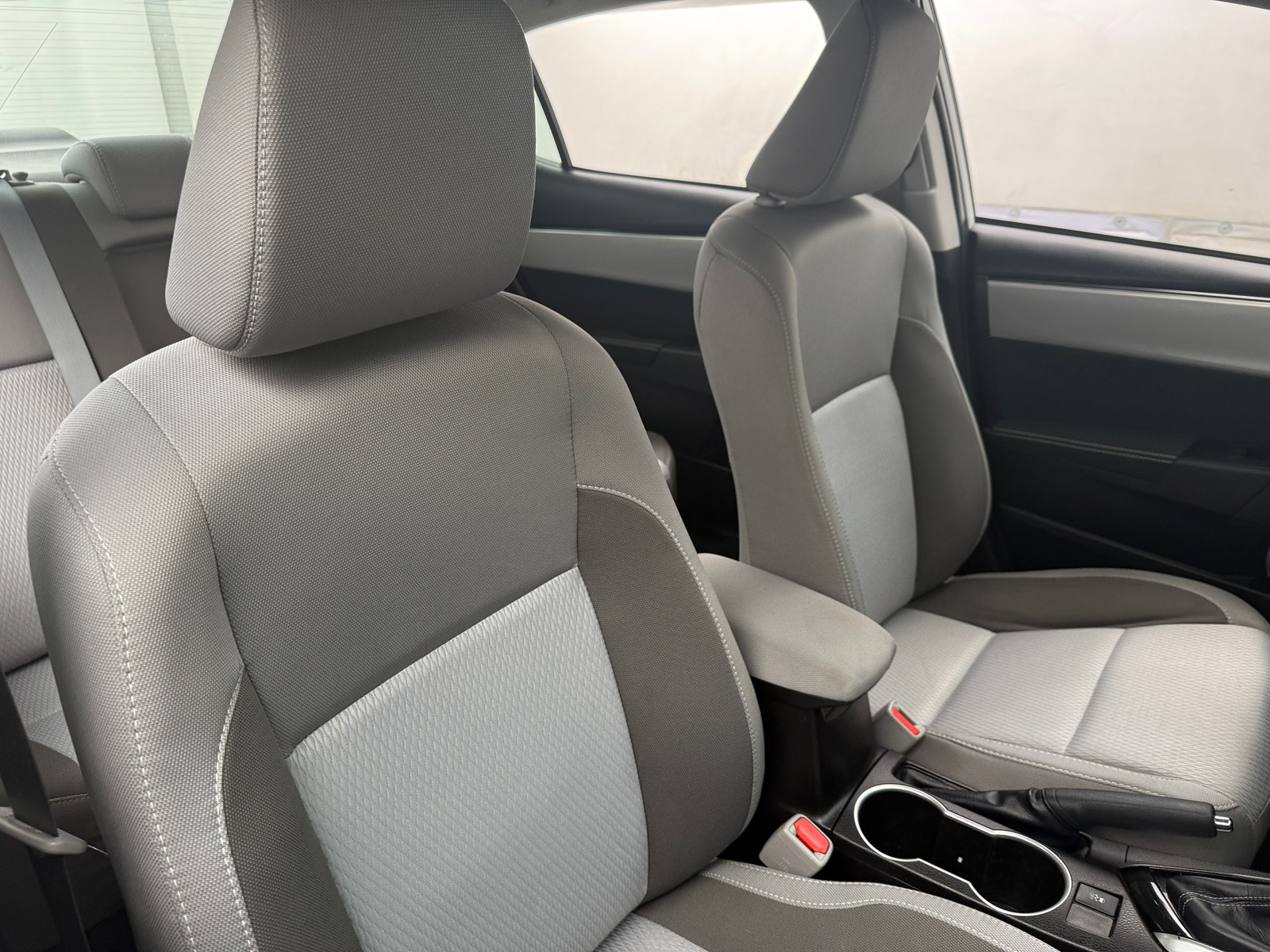 Thumbnail: 2017 Toyota Corolla - 2