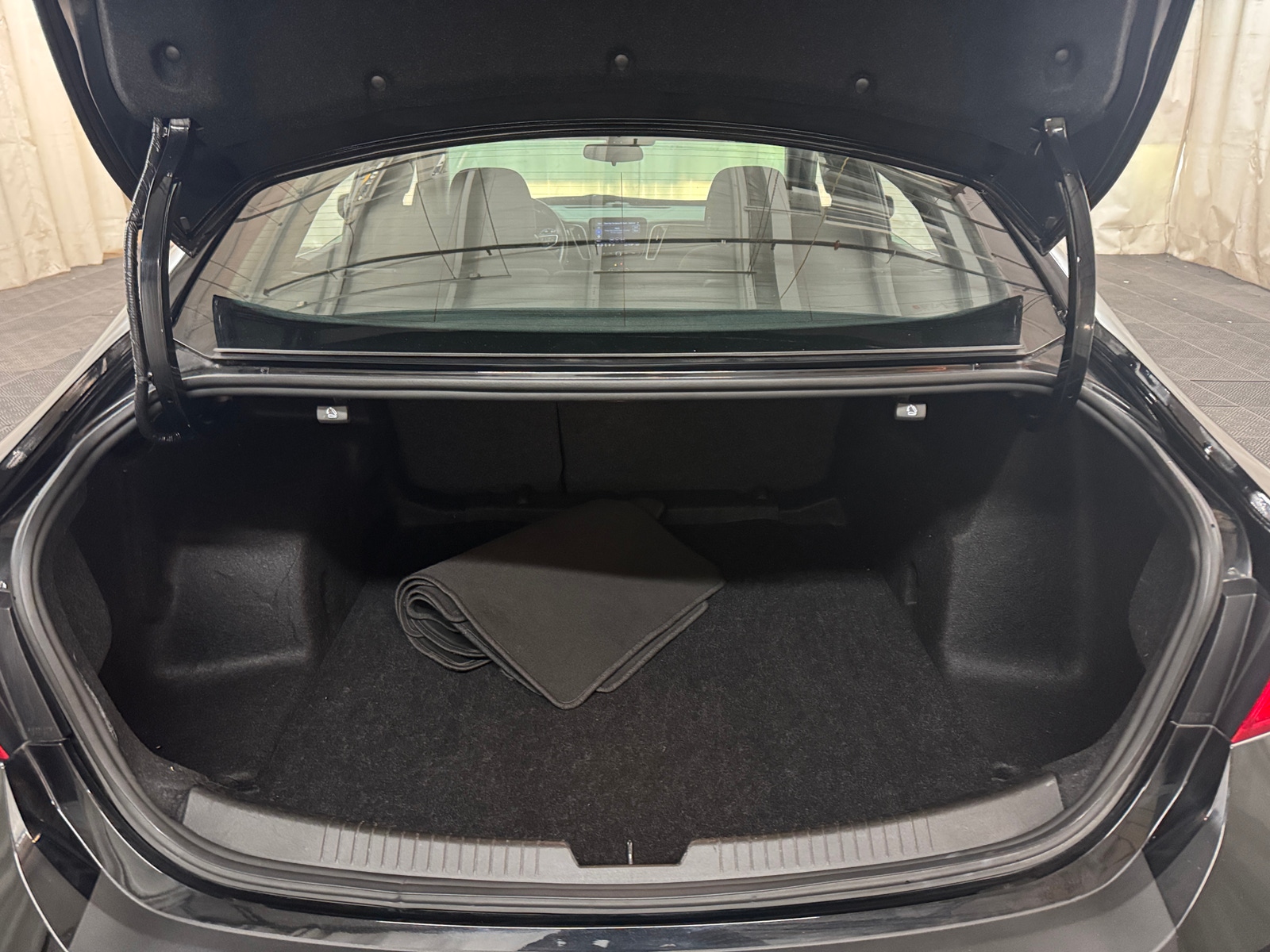 Thumbnail: 2024 Chevrolet Malibu - 7