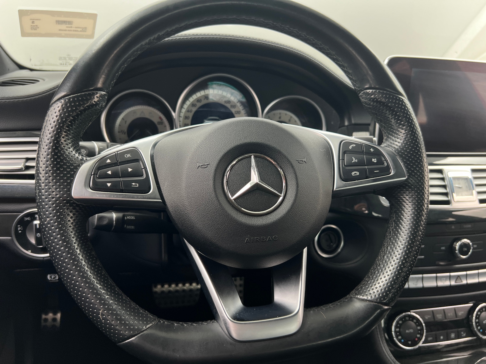 Thumbnail: 2017 Mercedes-Benz CLS - 3