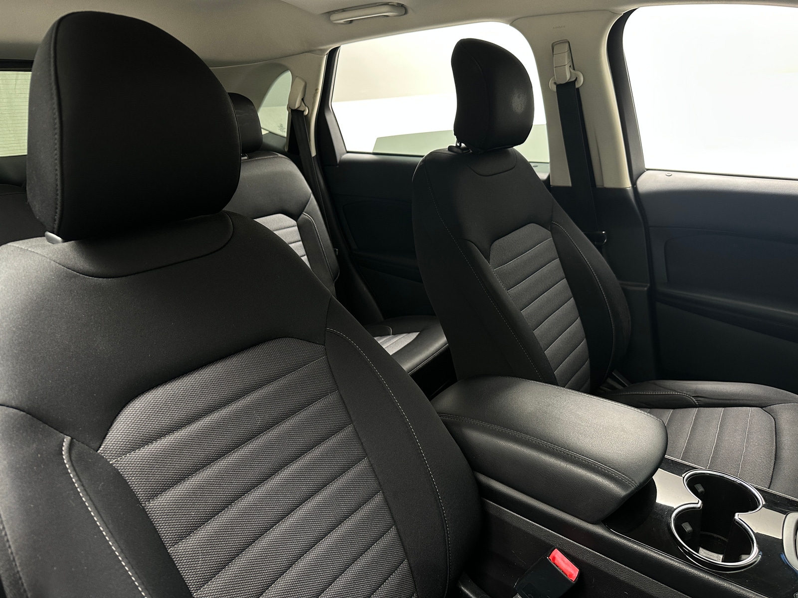 Thumbnail: 2016 Ford Edge - 2