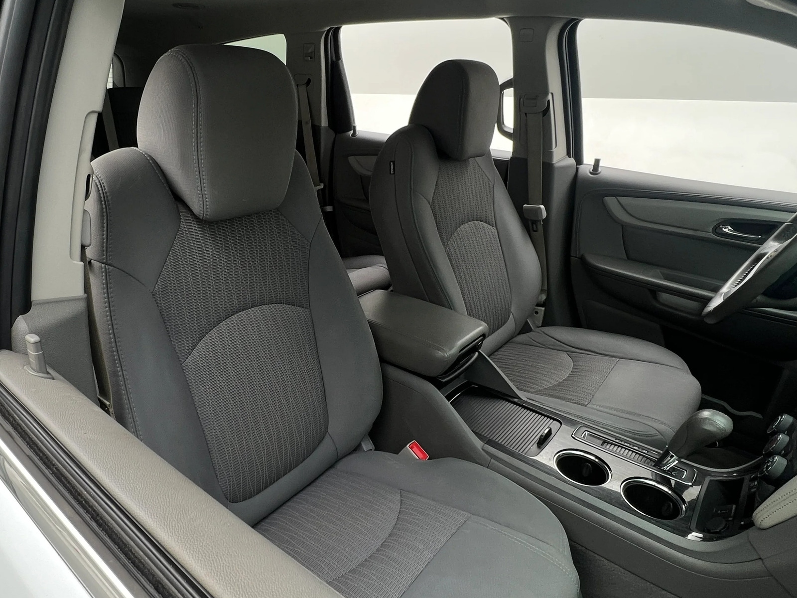 Thumbnail: 2017 Chevrolet Traverse - 2