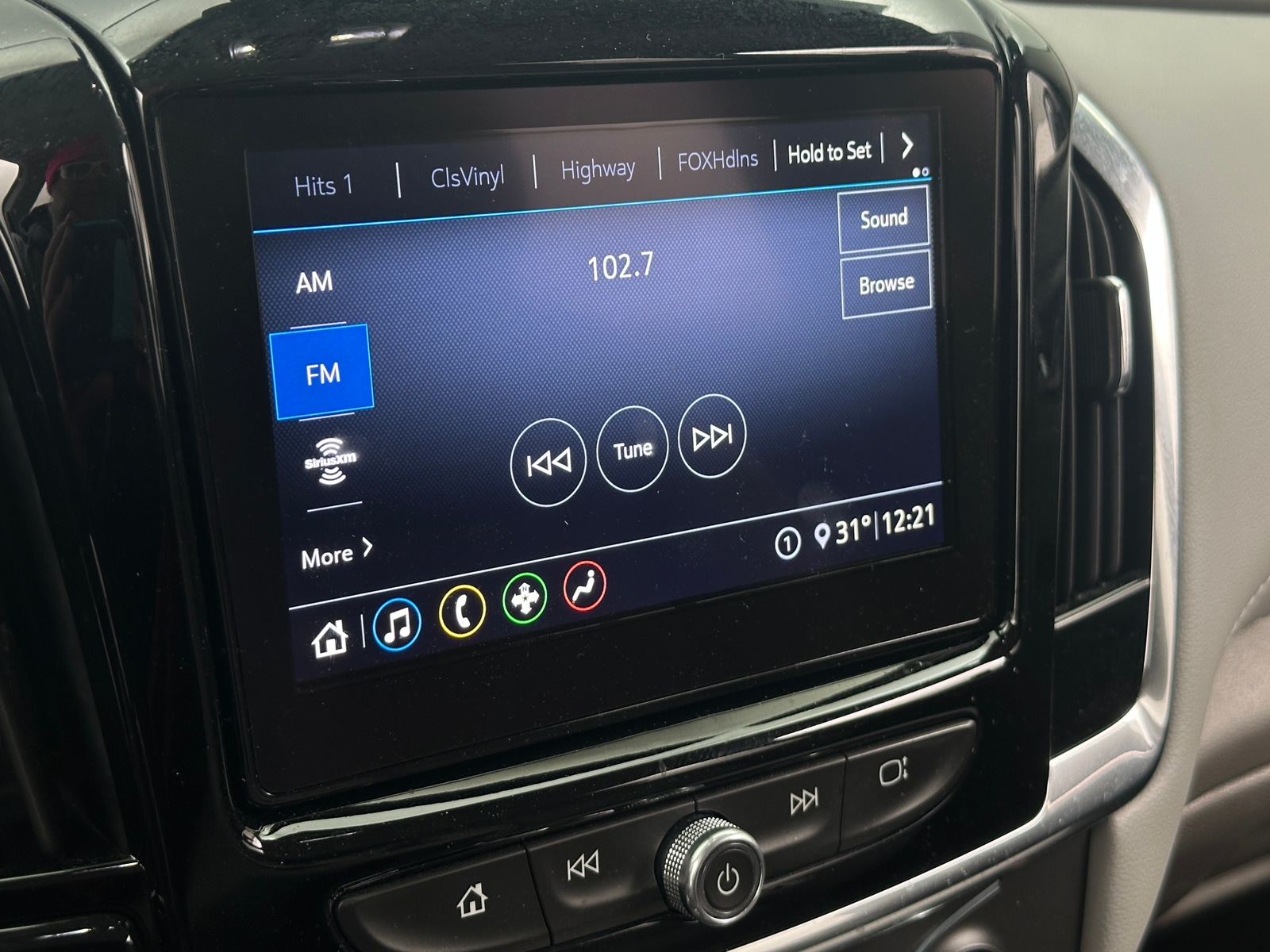 Thumbnail: 2021 Chevrolet Traverse - 4