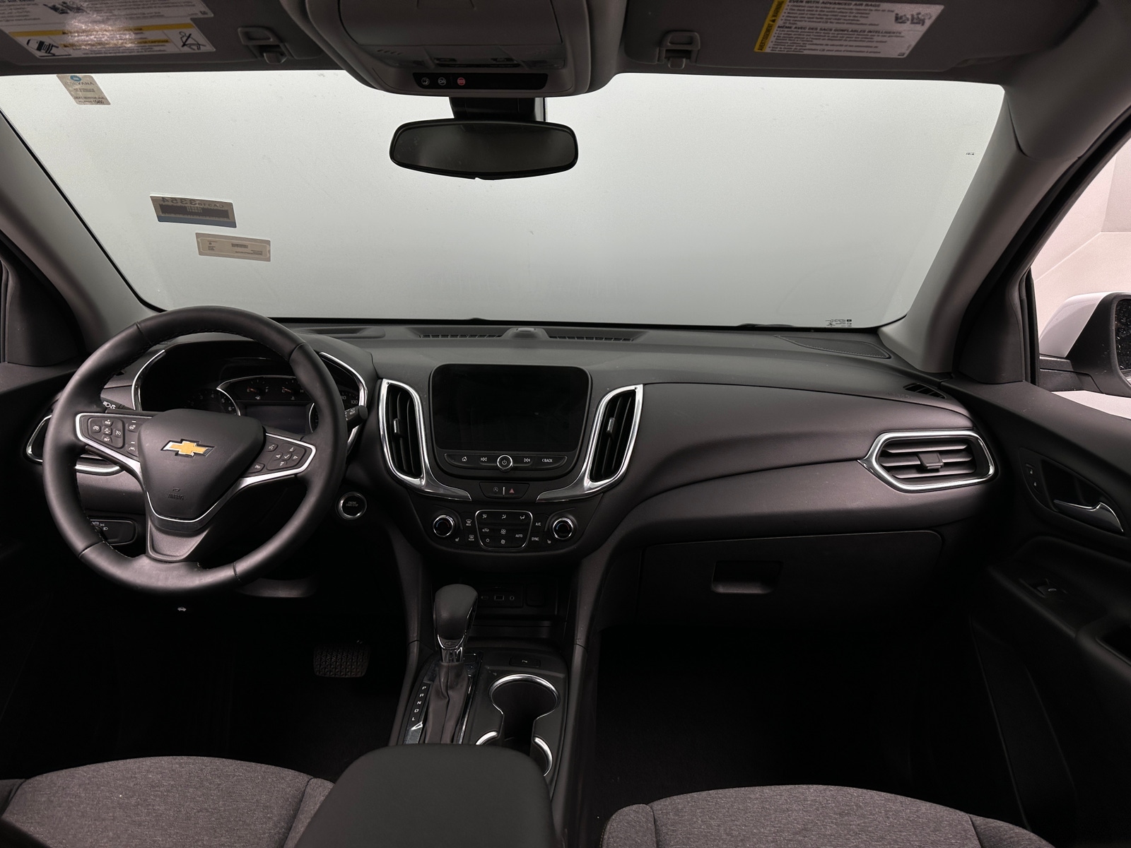 Thumbnail: 2023 Chevrolet Equinox - 3