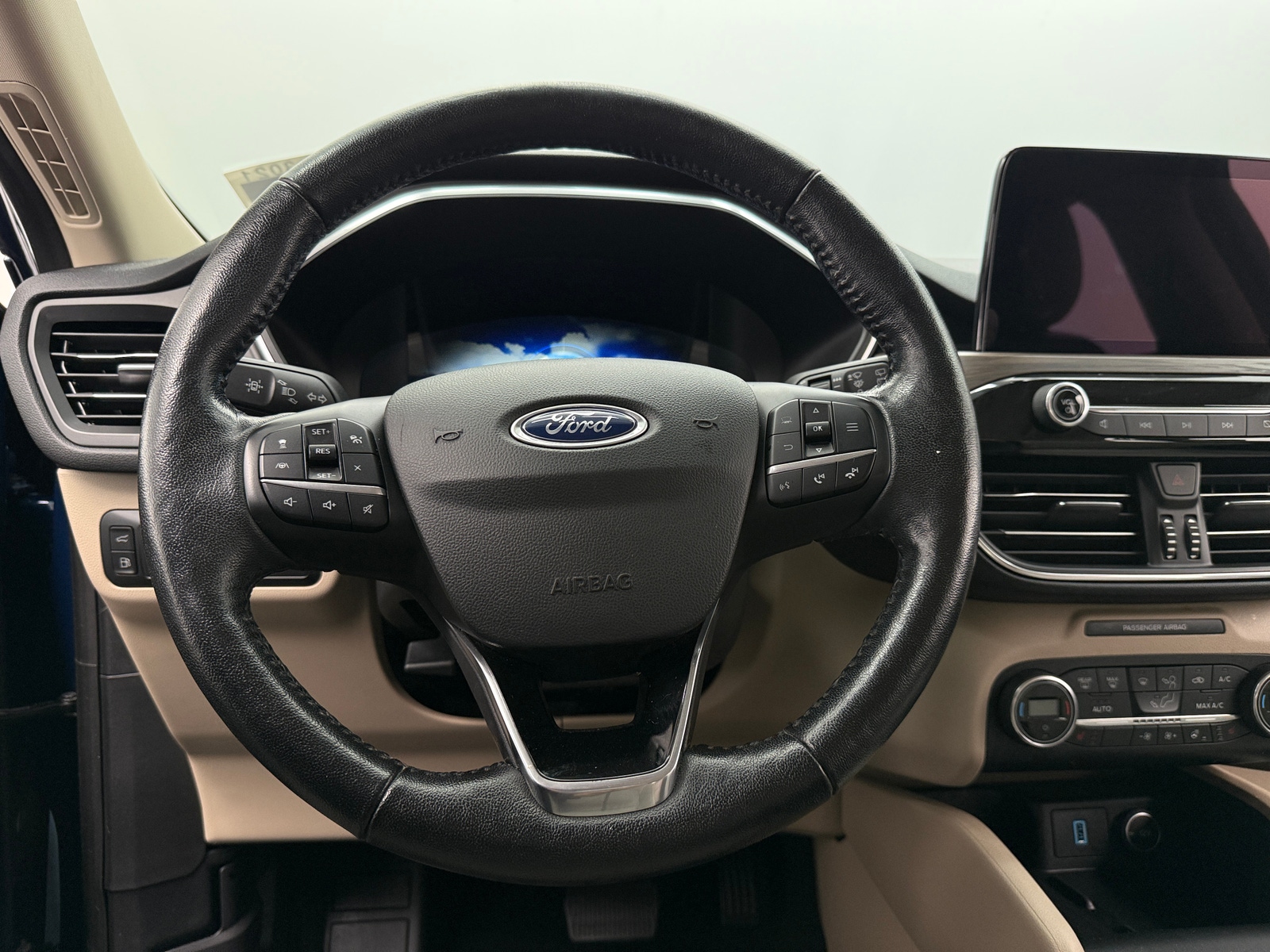 Thumbnail: 2020 Ford Escape - 4
