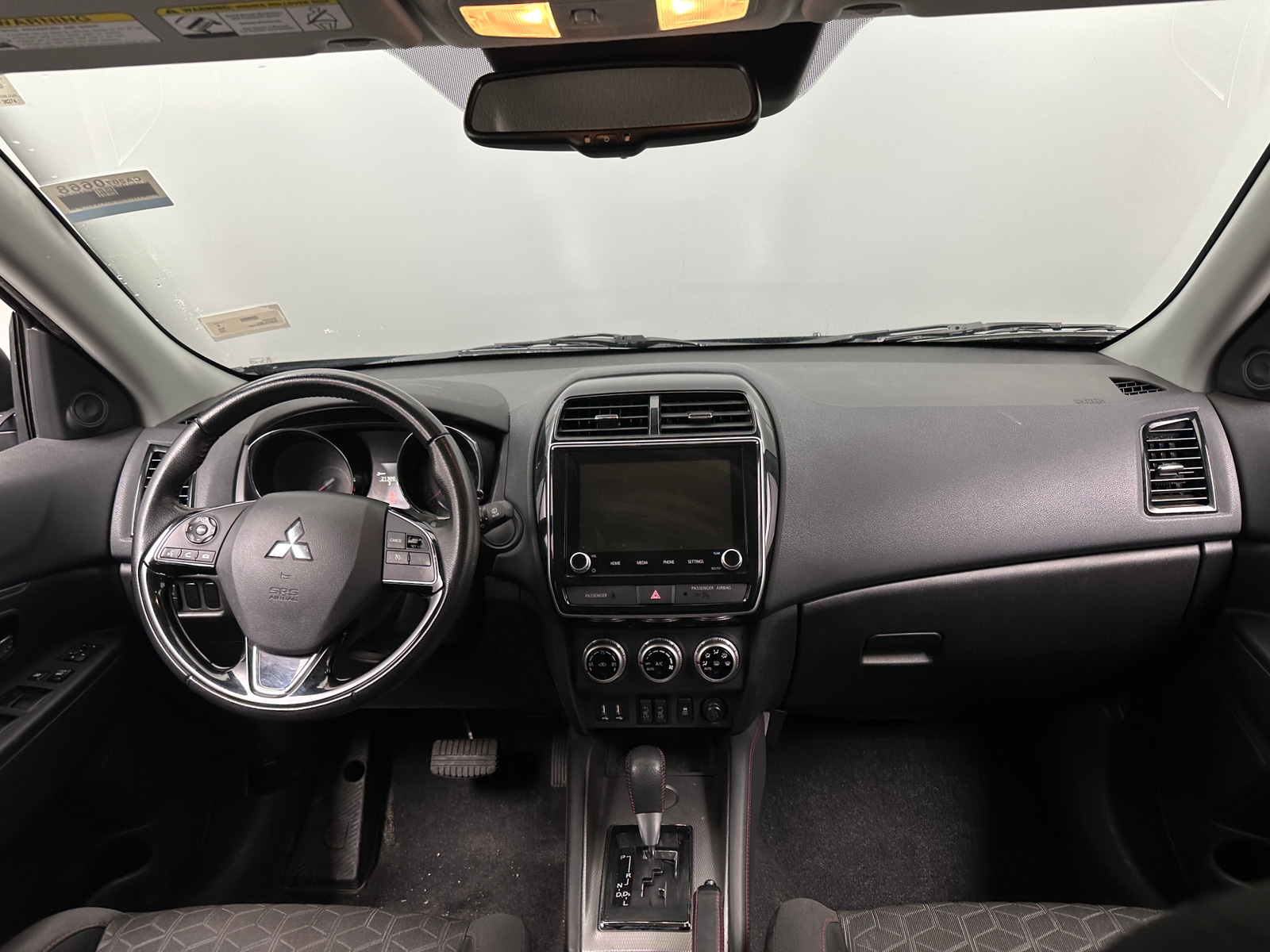 Thumbnail: 2022 Mitsubishi Outlander Sport - 3