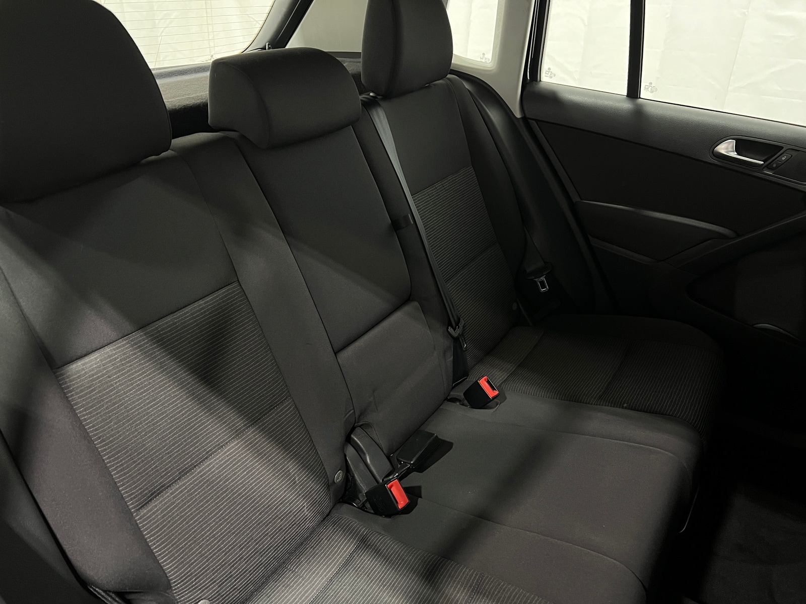 Thumbnail: 2018 Volkswagen Tiguan - 6