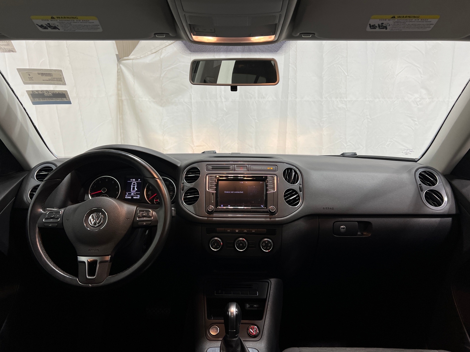 Thumbnail: 2018 Volkswagen Tiguan - 3