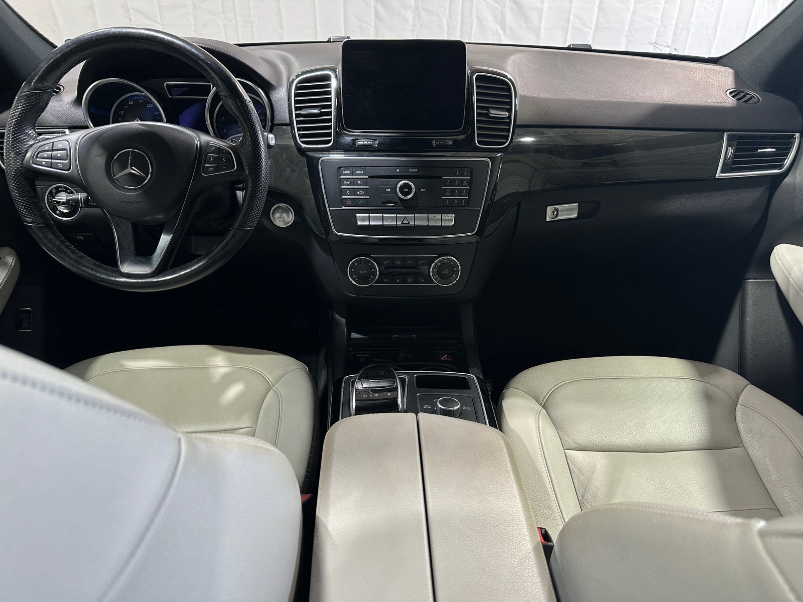 Thumbnail: 2018 Mercedes-Benz GLE - 2