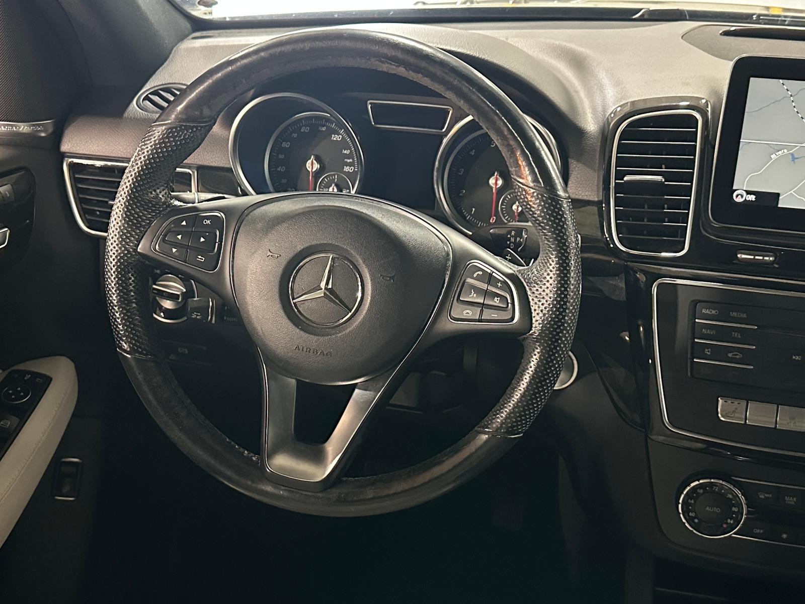 Thumbnail: 2018 Mercedes-Benz GLE - 4