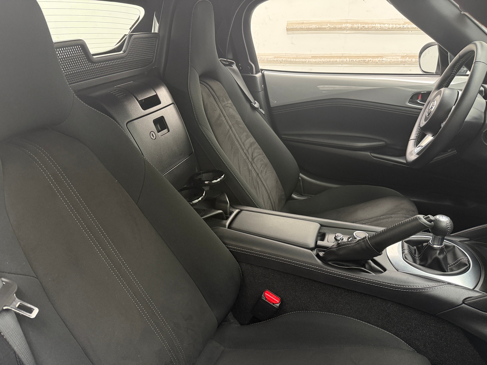 Thumbnail: 2024 Mazda MX-5 Miata - 2