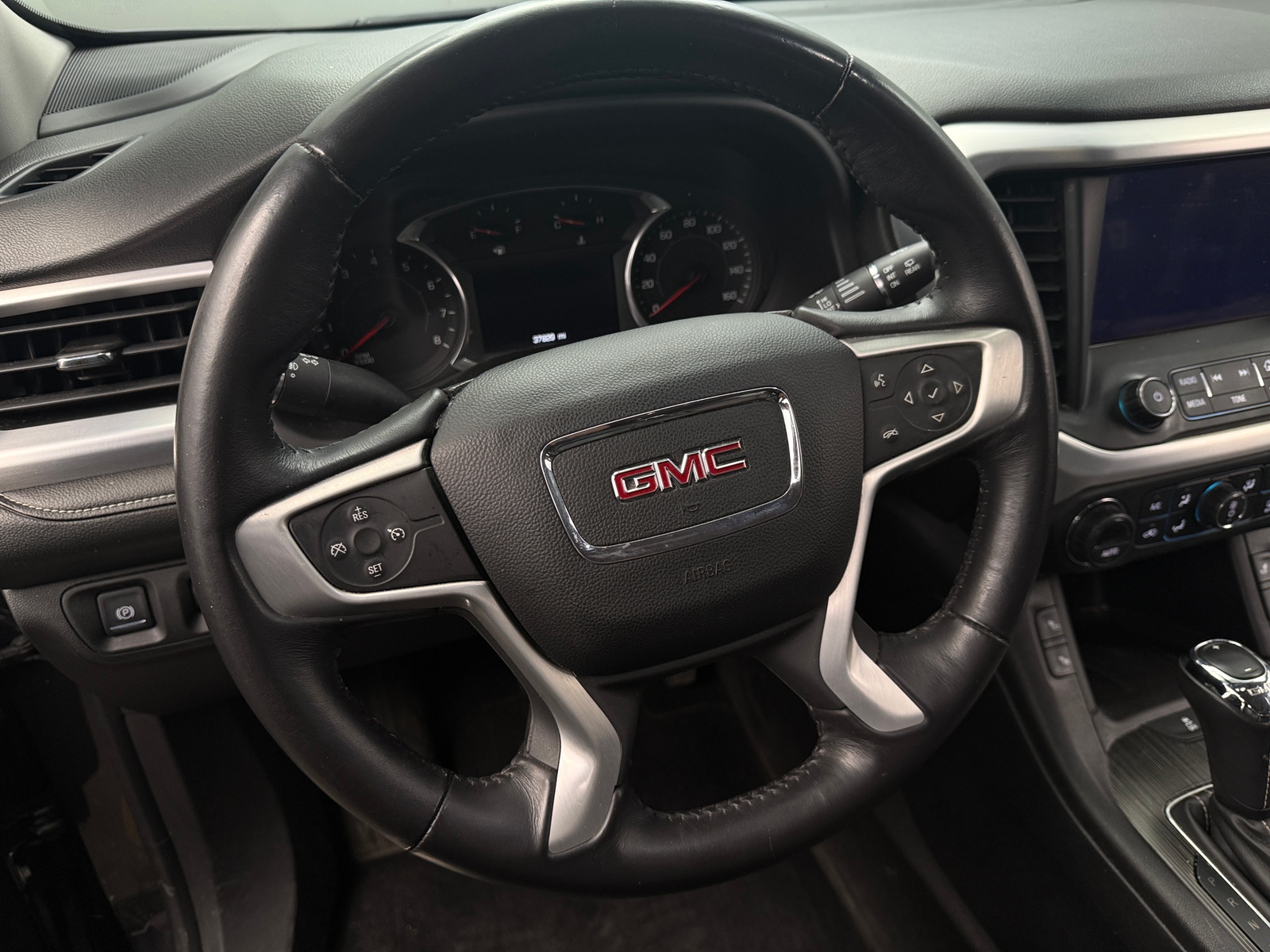 Thumbnail: 2017 GMC Acadia - 4
