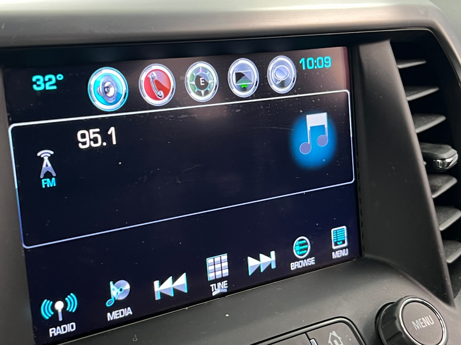 Thumbnail: 2017 GMC Acadia - 3