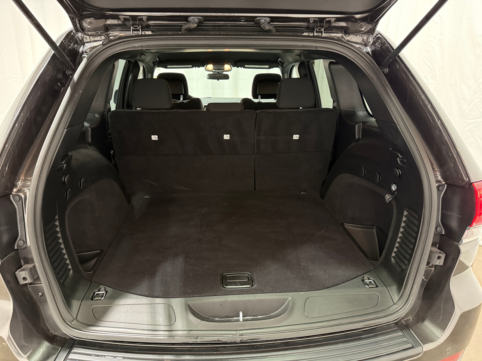 Thumbnail: 2021 Jeep Grand Cherokee - 7