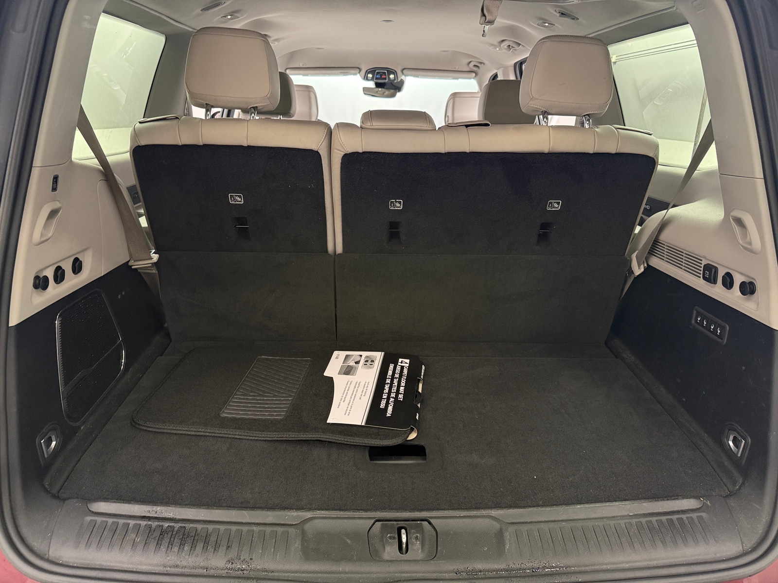 Thumbnail: 2022 Jeep Wagoneer - 6