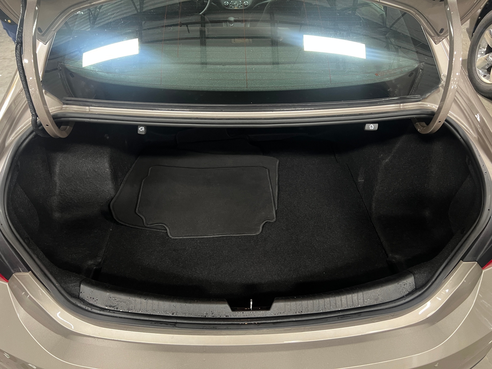 Thumbnail: 2023 Chevrolet Malibu - 7