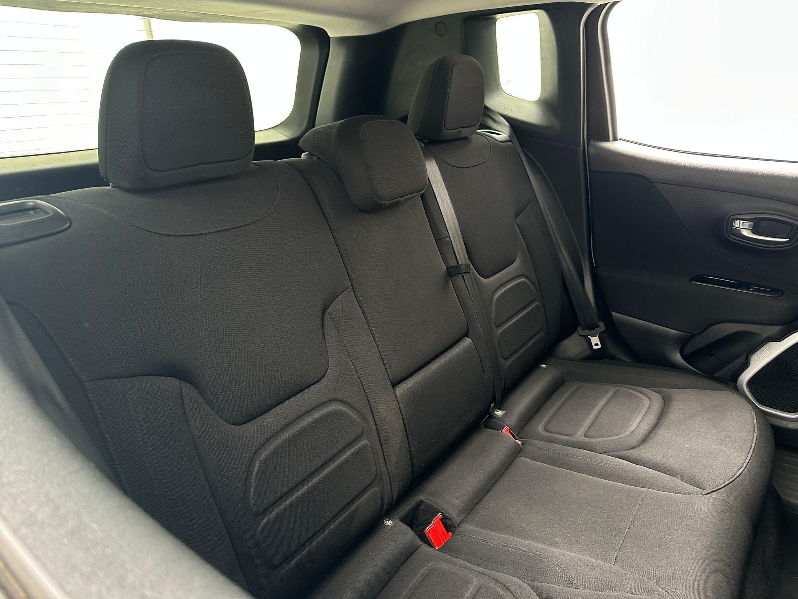 Thumbnail: 2018 Jeep Renegade - 6