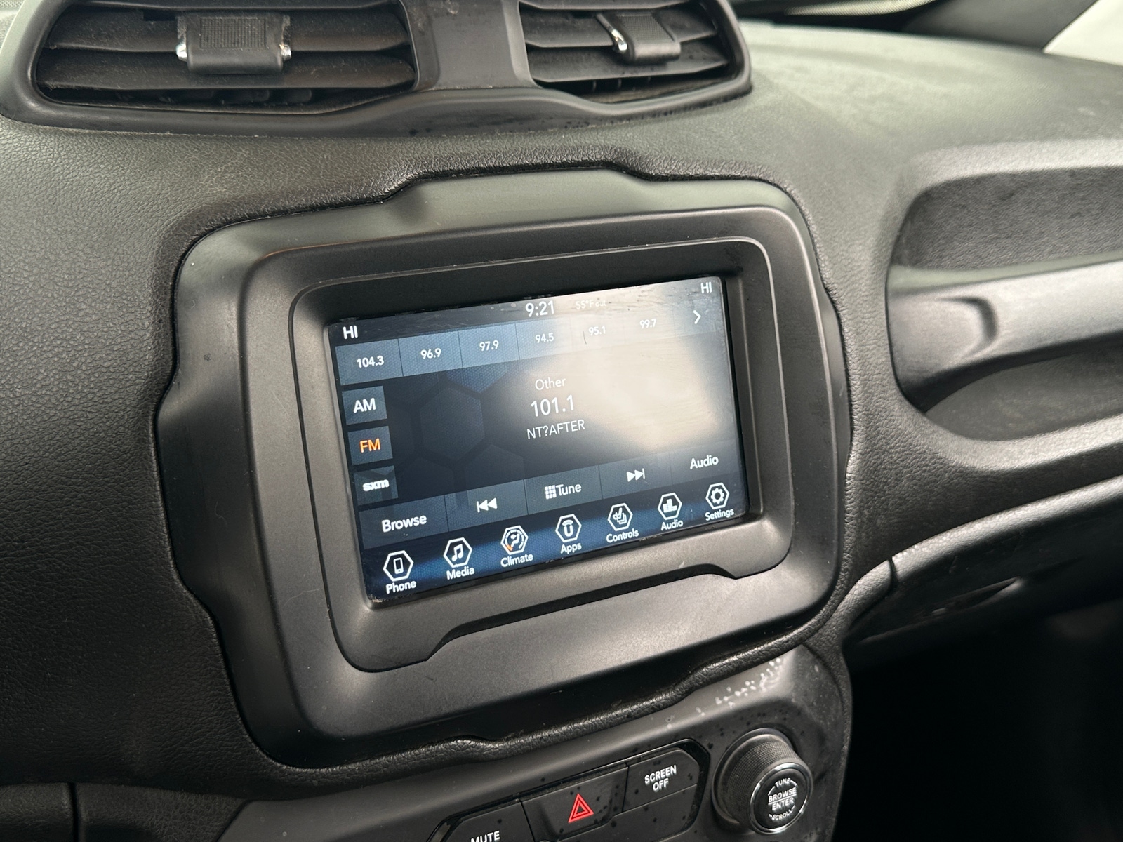 Thumbnail: 2018 Jeep Renegade - 4