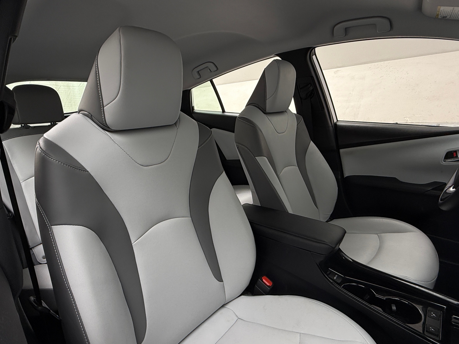 Thumbnail: 2022 Toyota Prius Prime - 2