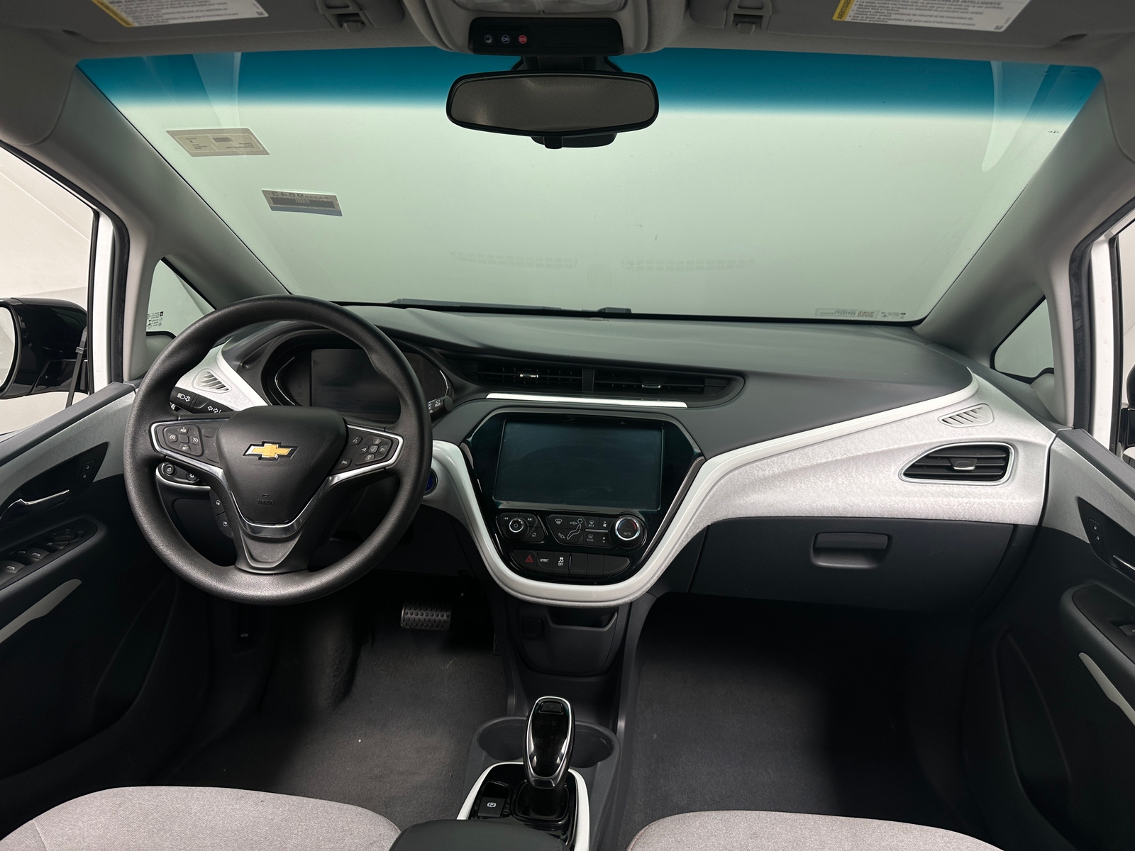 Thumbnail: 2018 Chevrolet Bolt EV - 3